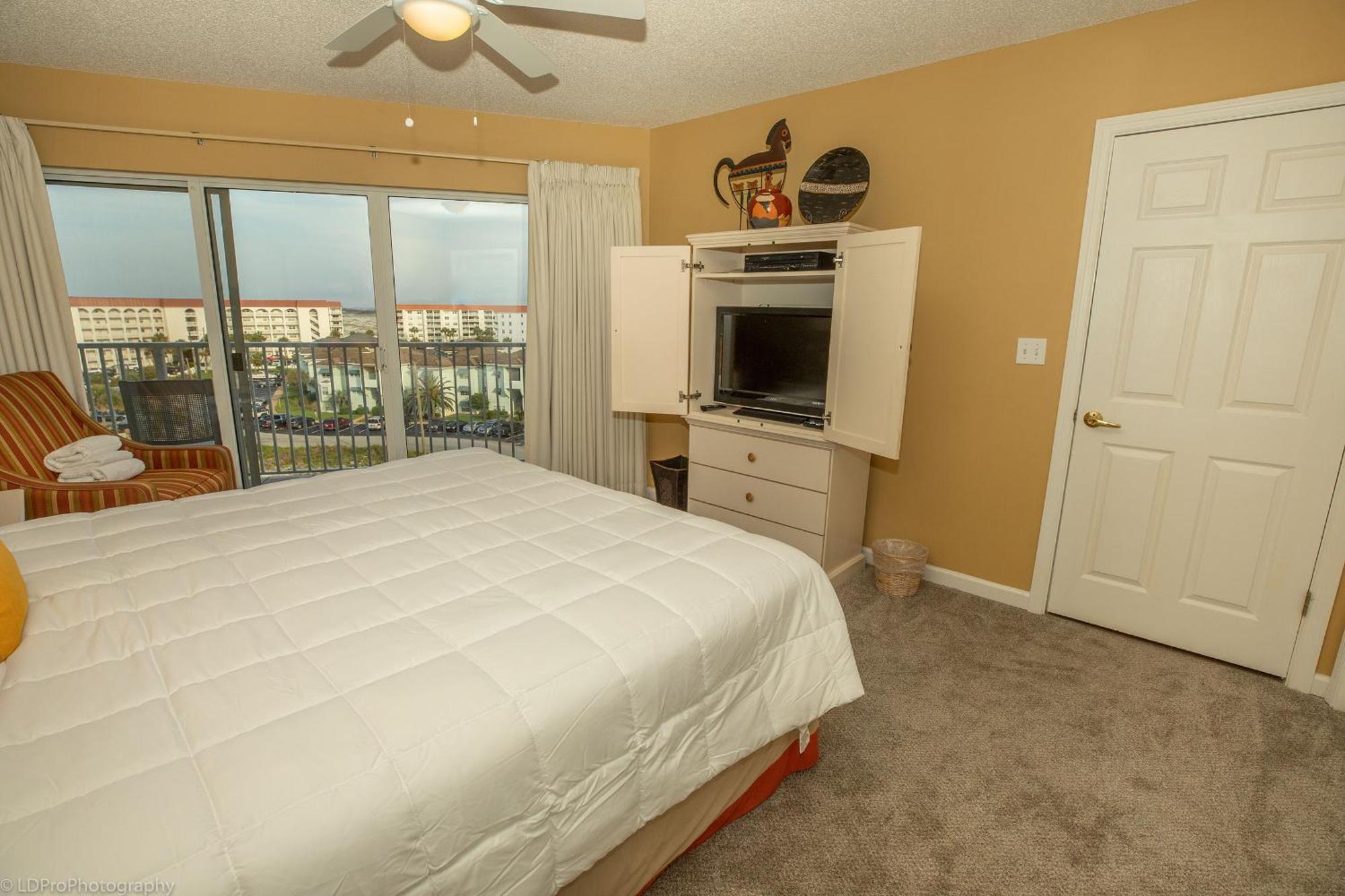 Seacrest 705- By Isle Apartment
