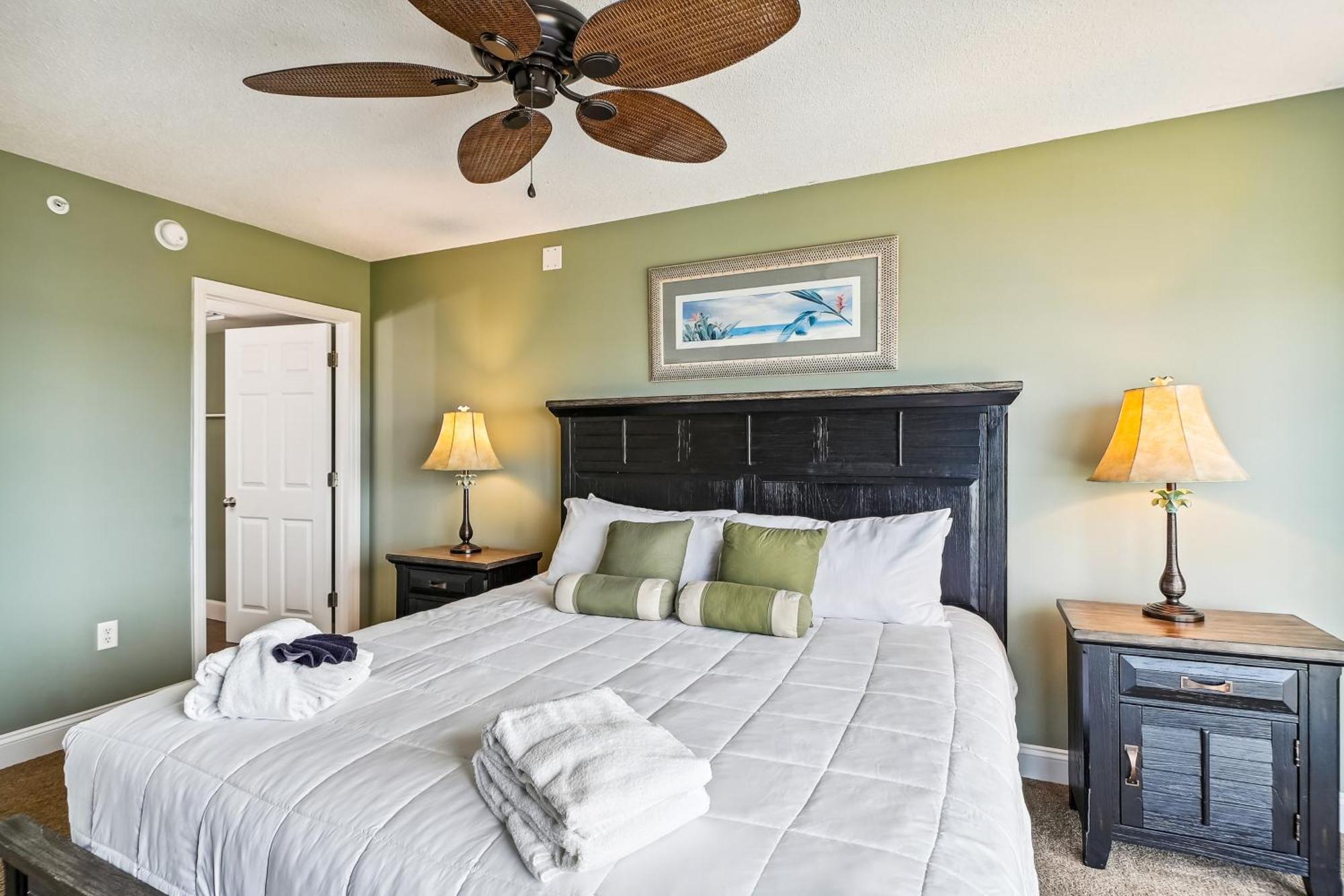 Apartment Seacrest 703- By Isle