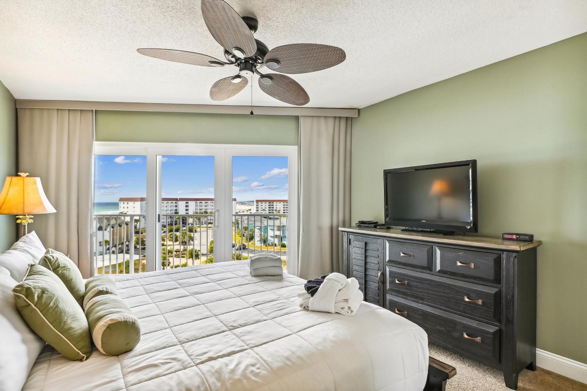 Seacrest 703- By Isle Apartment *