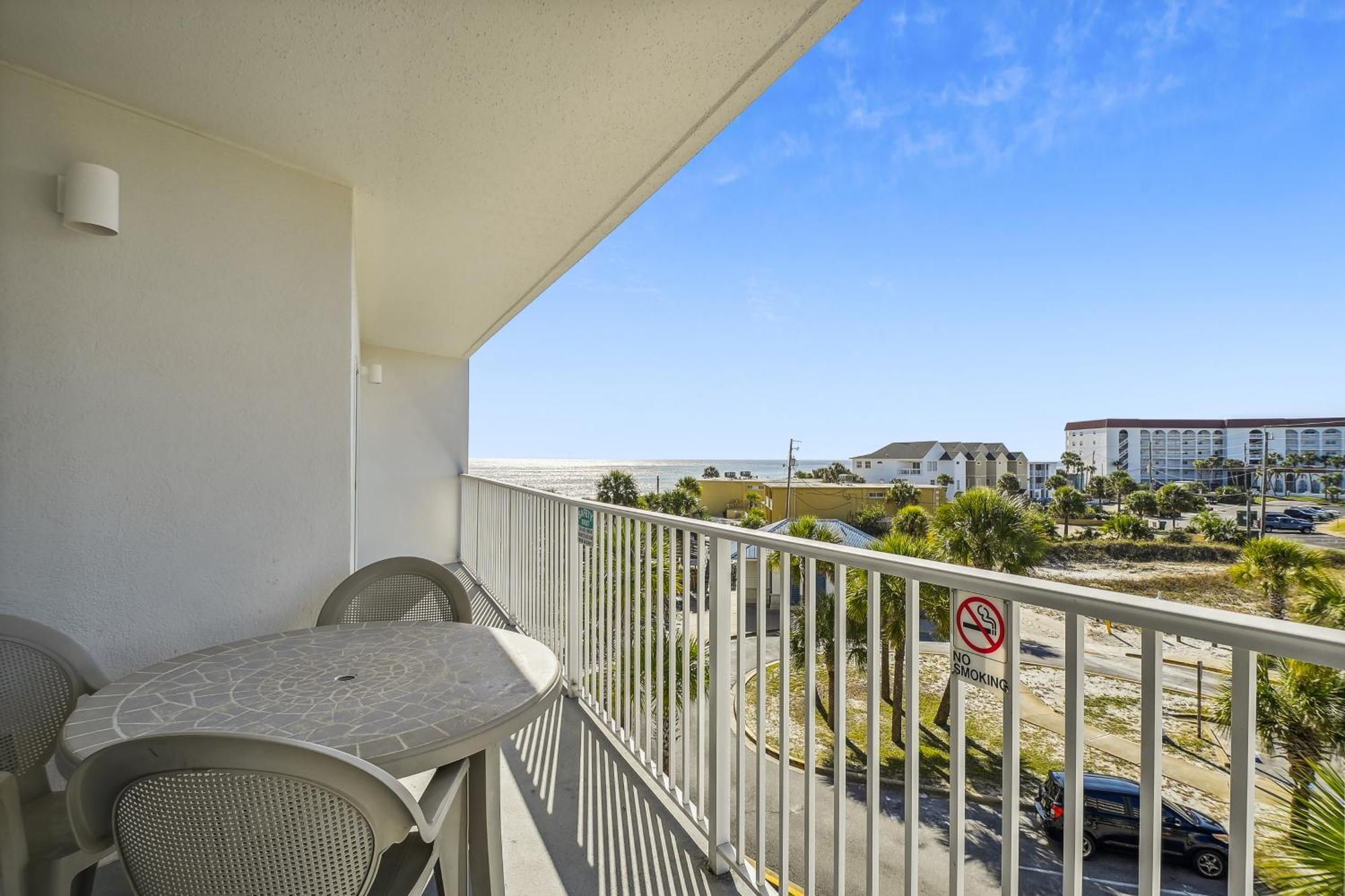 Apartment Seacrest 405- By Isle