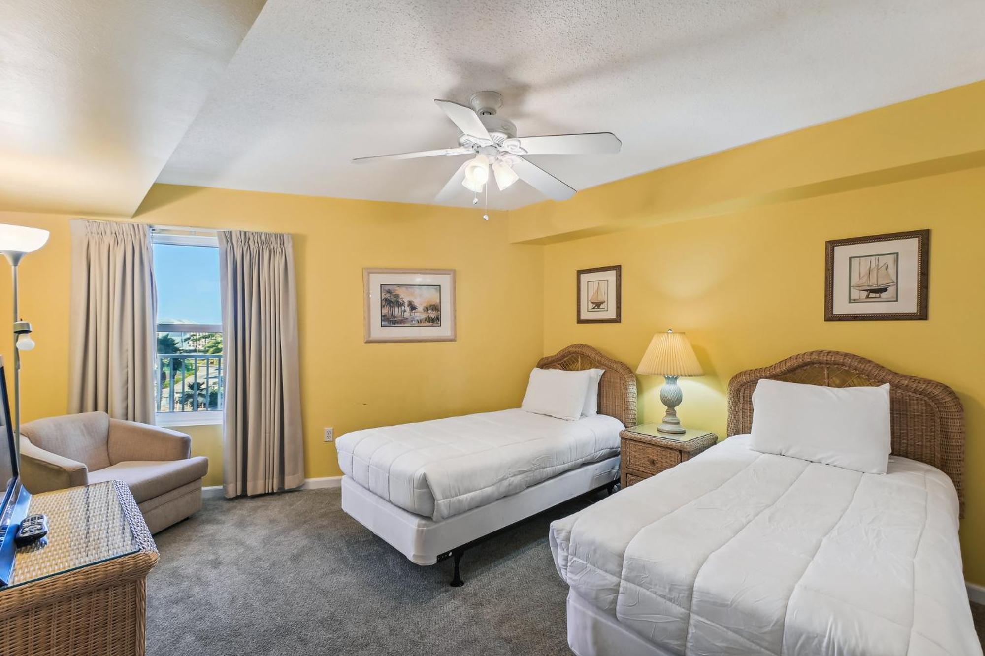 Apartment Seacrest 402- By Isle *