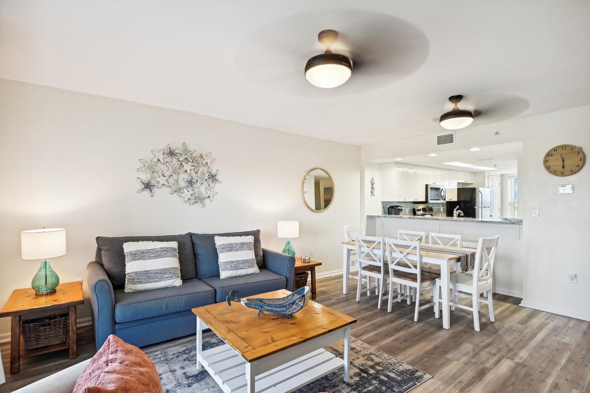 Apartment Seacrest 313- By Isle