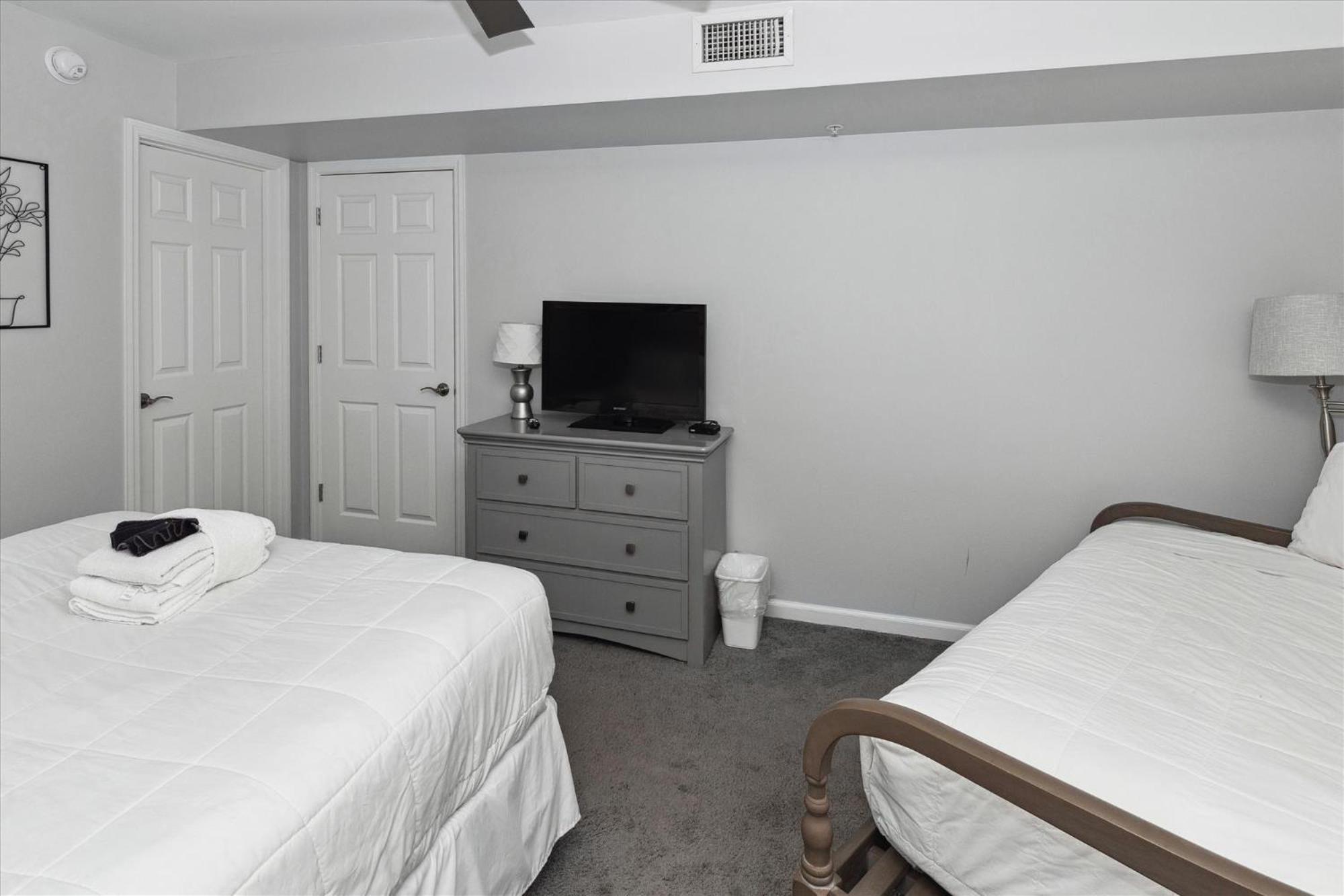 Apartment Seacrest 305- By Isle