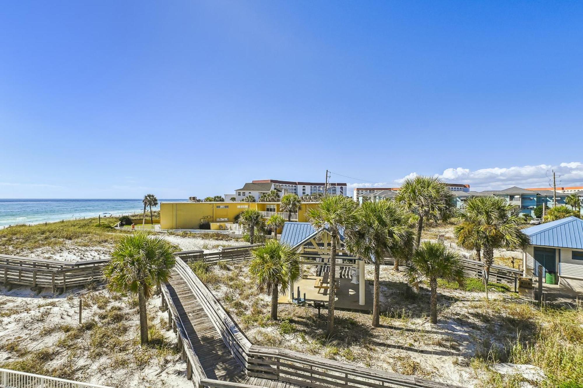 Apartment Seacrest 301b- By Isle *