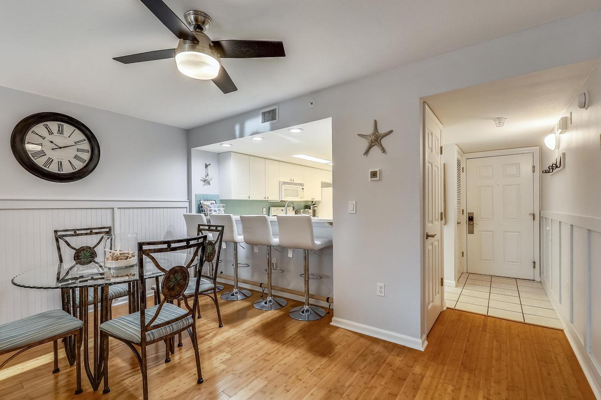 Apartment Seacrest 206- By Isle