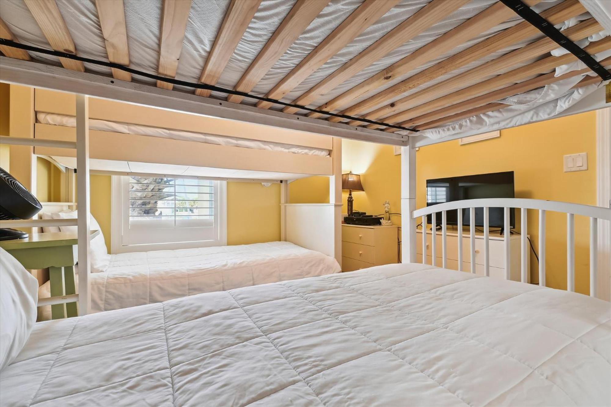 Sea Dunes 104- By Isle Apartment Fort Walton Beach