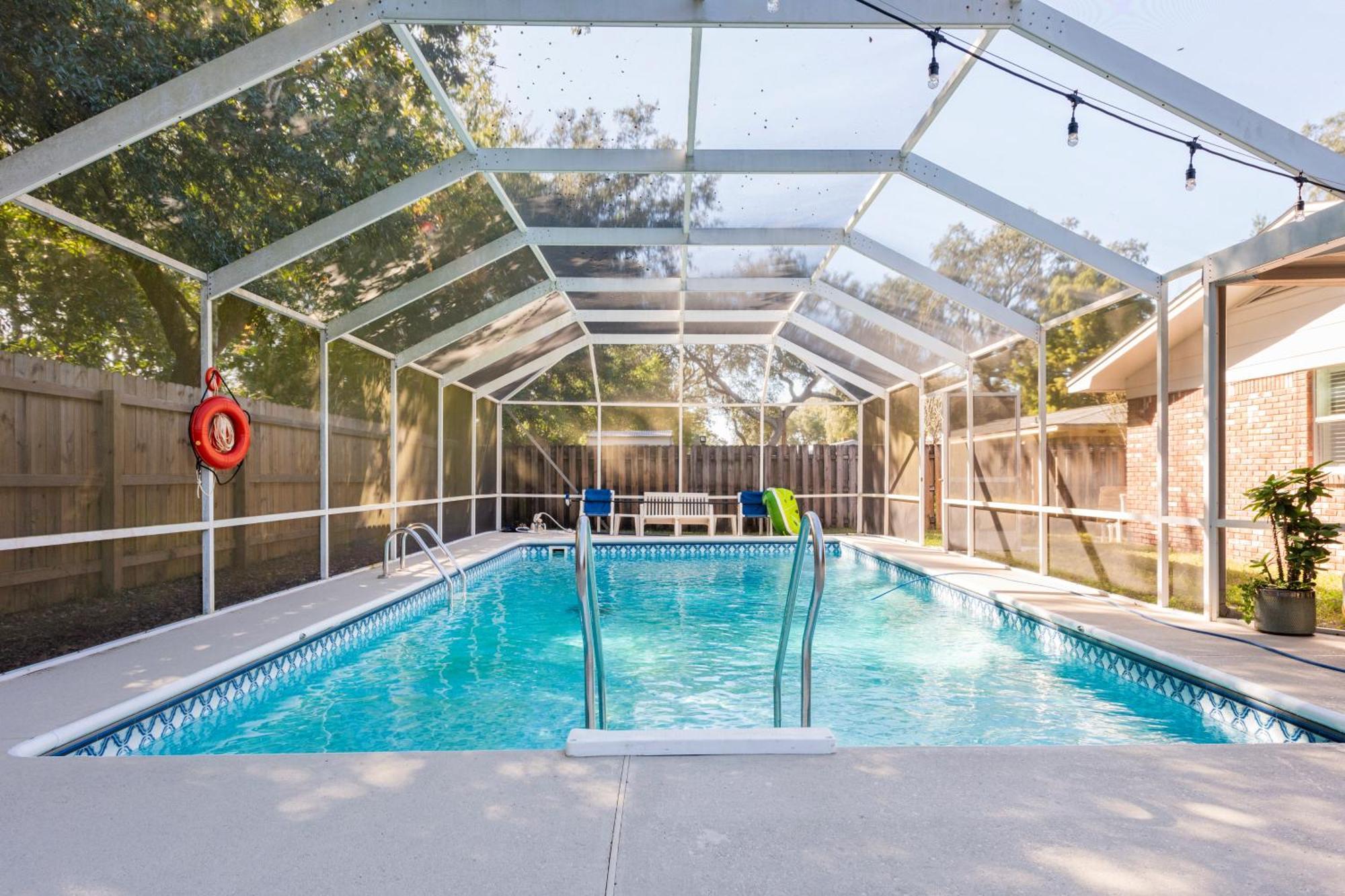 Holiday home Paradise Living-pool, Sauna, Grill, 5 Bedrooms! Fort Walton Beach