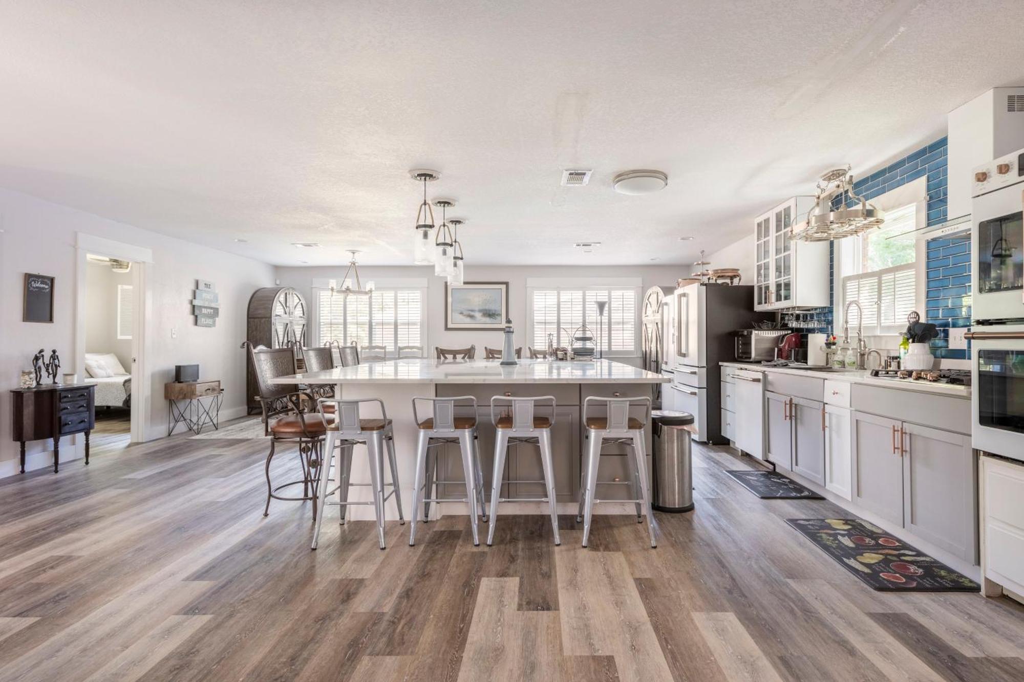Holiday home Paradise Living-pool, Sauna, Grill, 5 Bedrooms! Fort Walton Beach