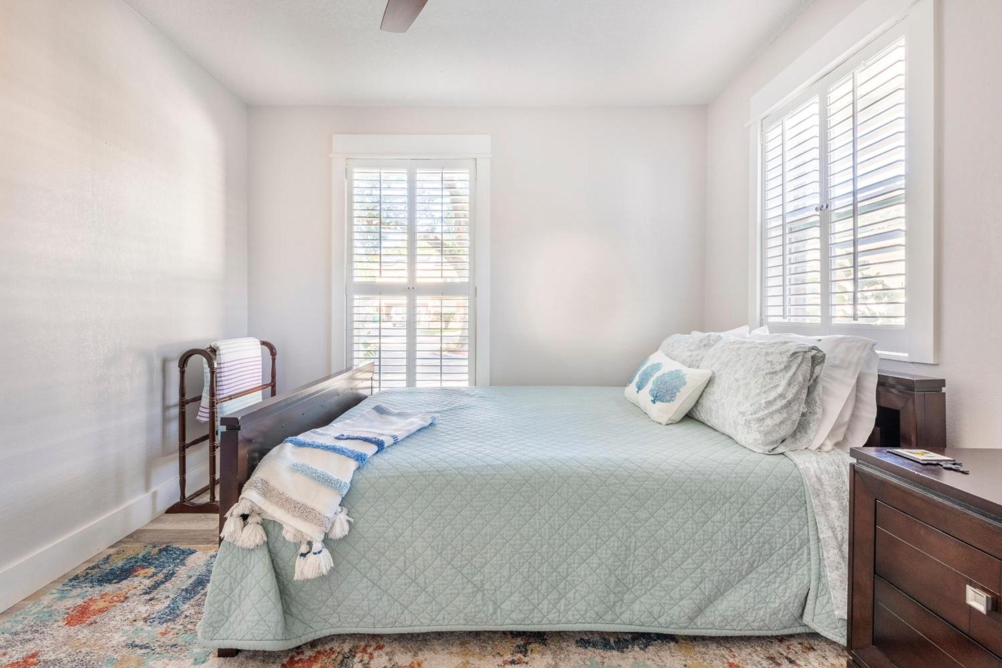 Paradise Living-pool, Sauna, Grill, 5 Bedrooms! Fort Walton Beach