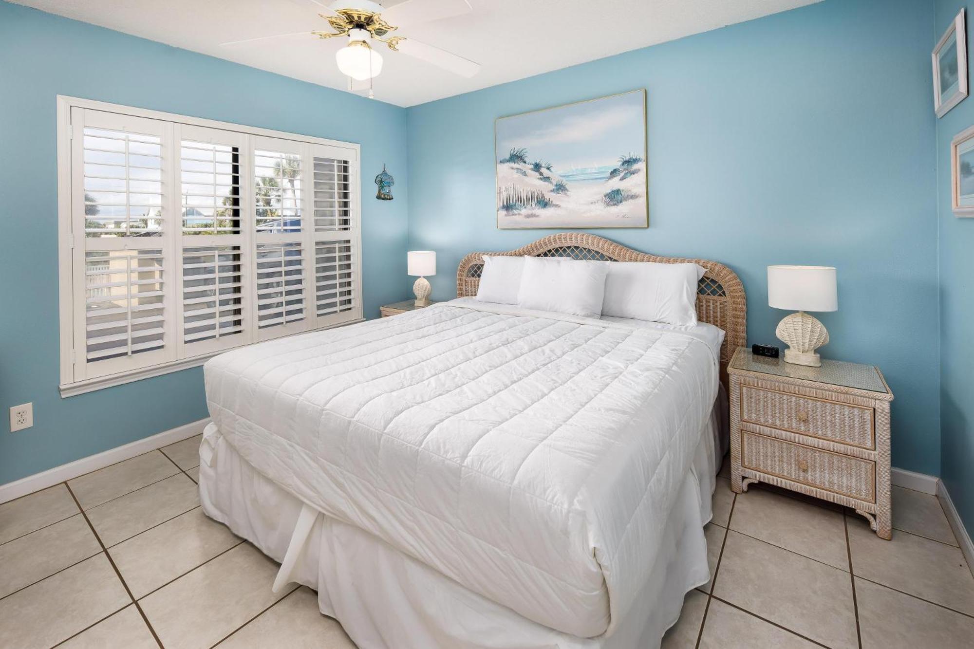 Emerald Twrs West 1004 Apartment *