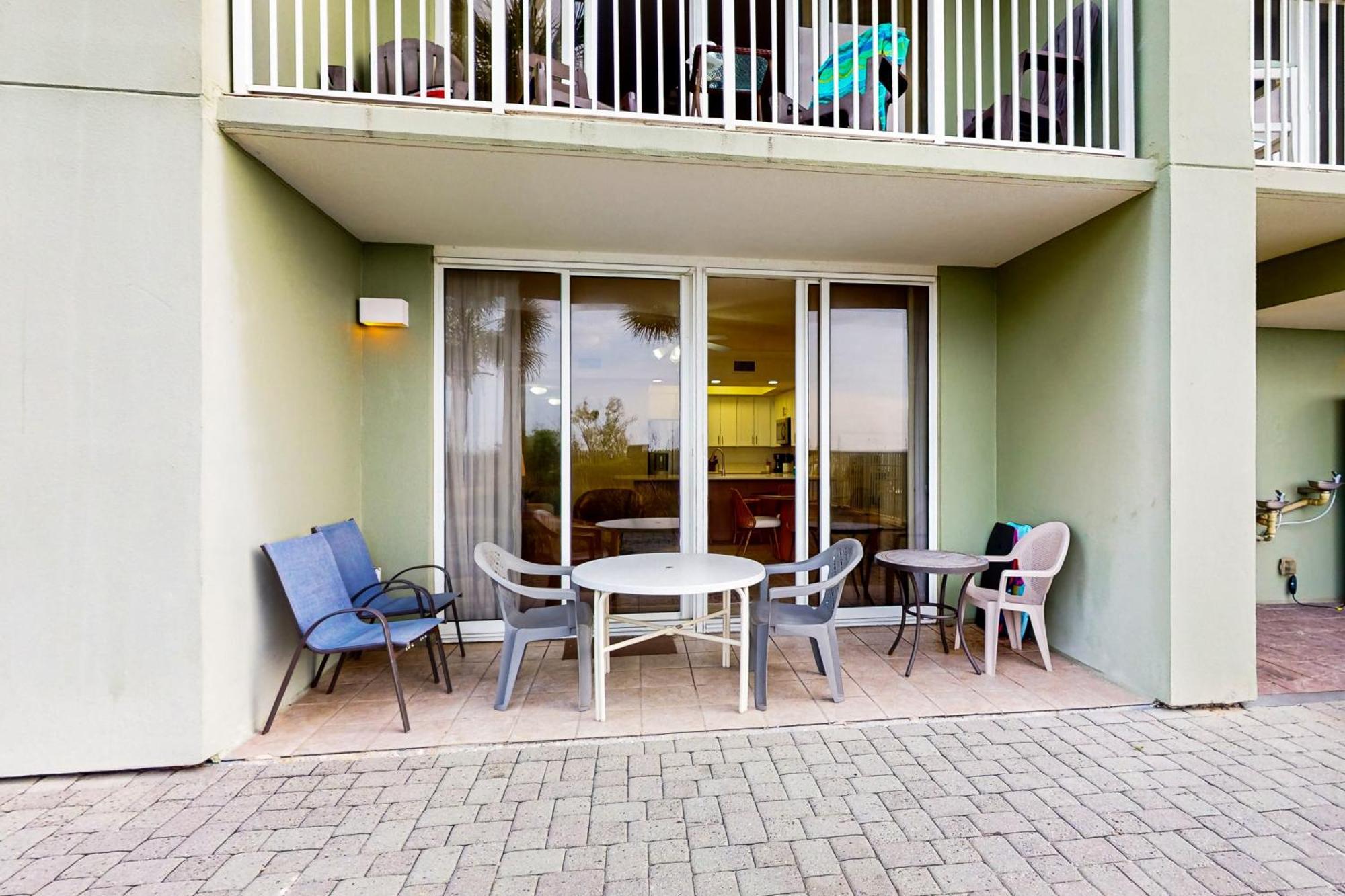 Waters Edge 106 Apartment
