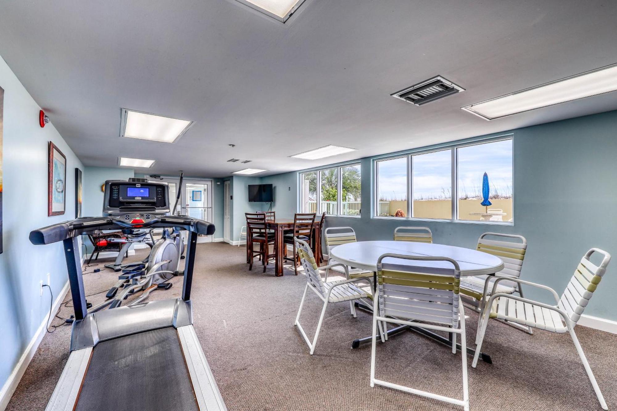 Pelican Isle 102 Apartment *