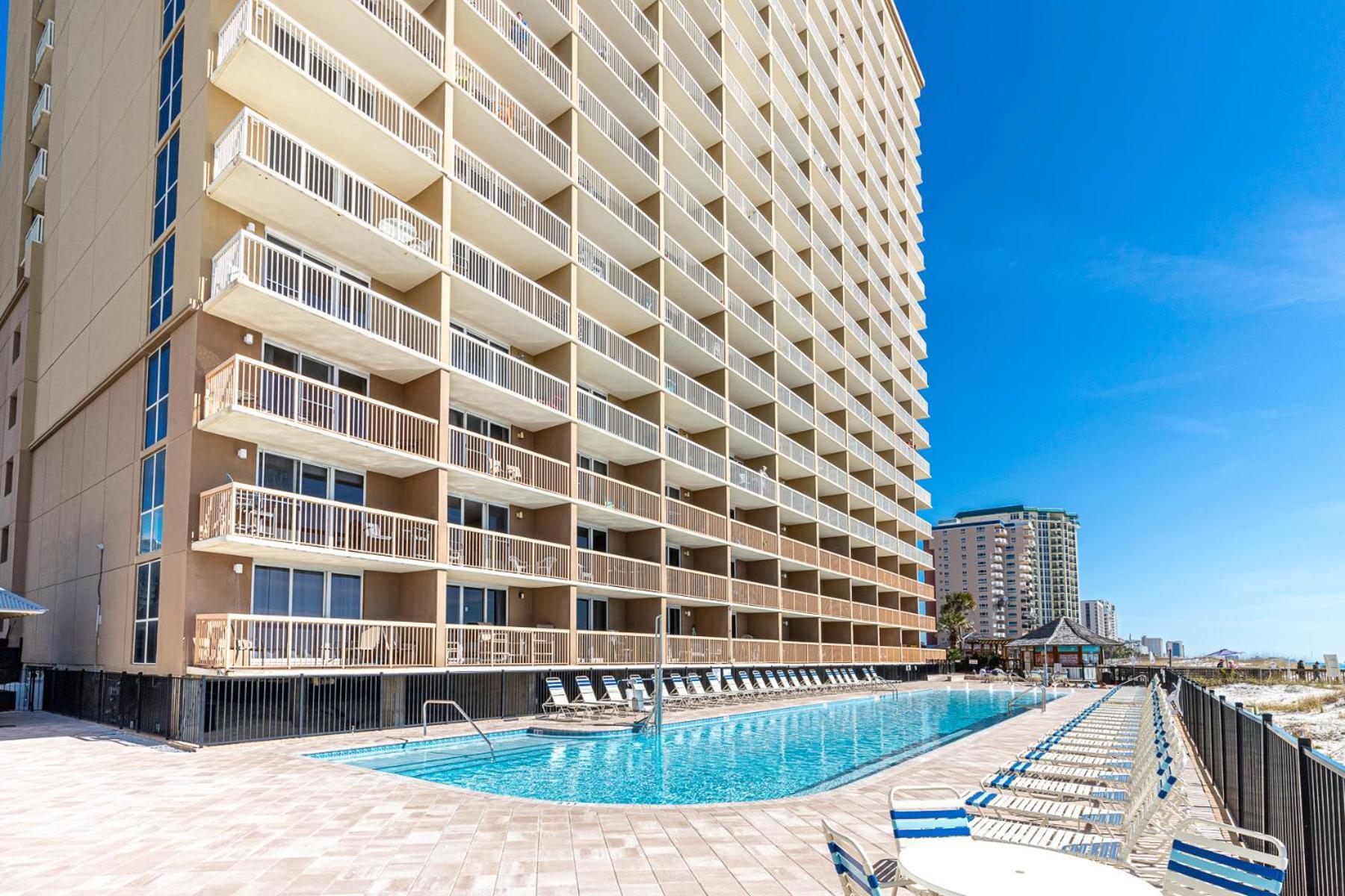 Apartment Seacrest 715a- By Isle