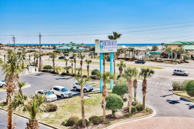 Destin West Pelican#408-resort Corner Lazy River!