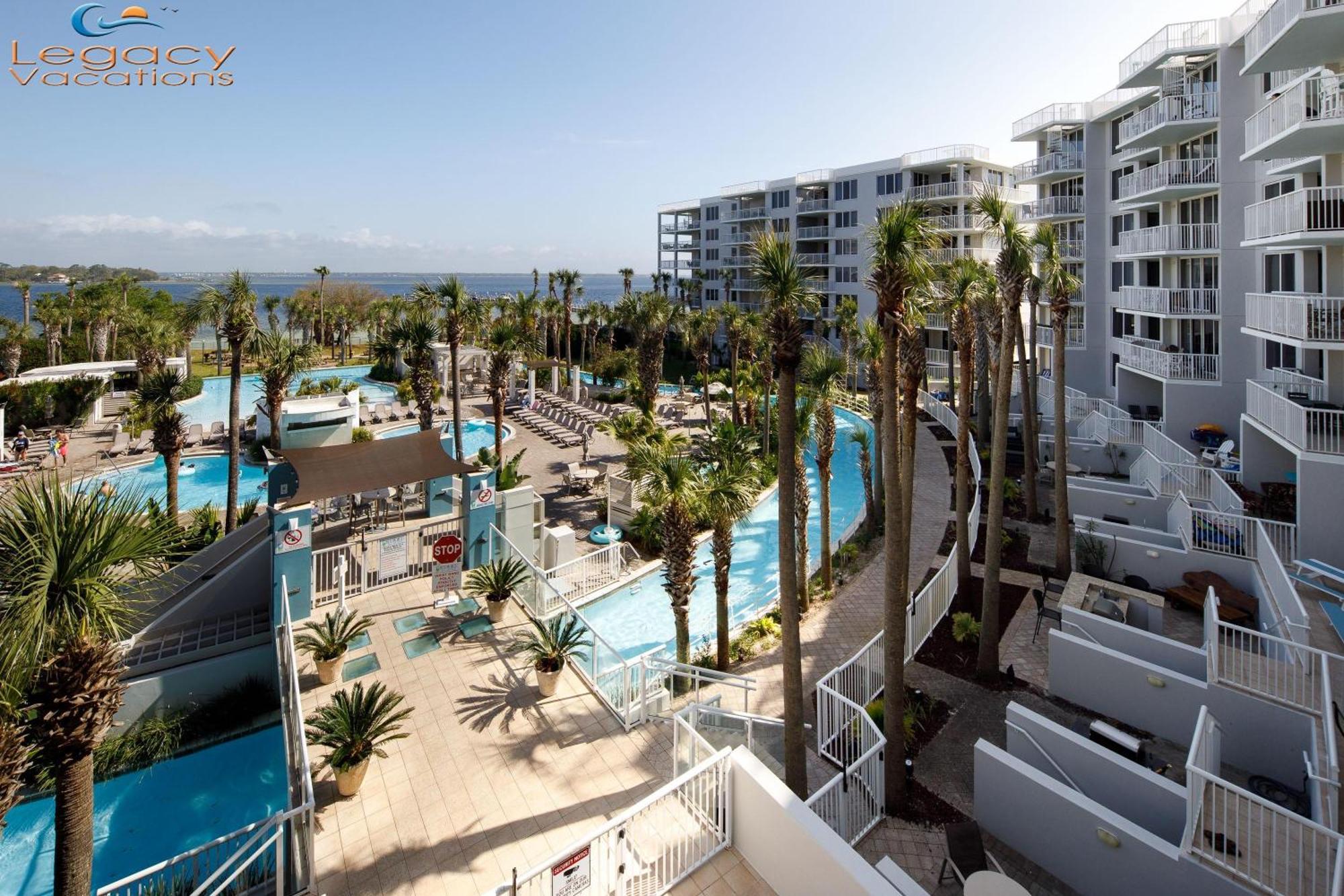 Destin West Pelican#408-resort Corner Lazy River! Holiday home
