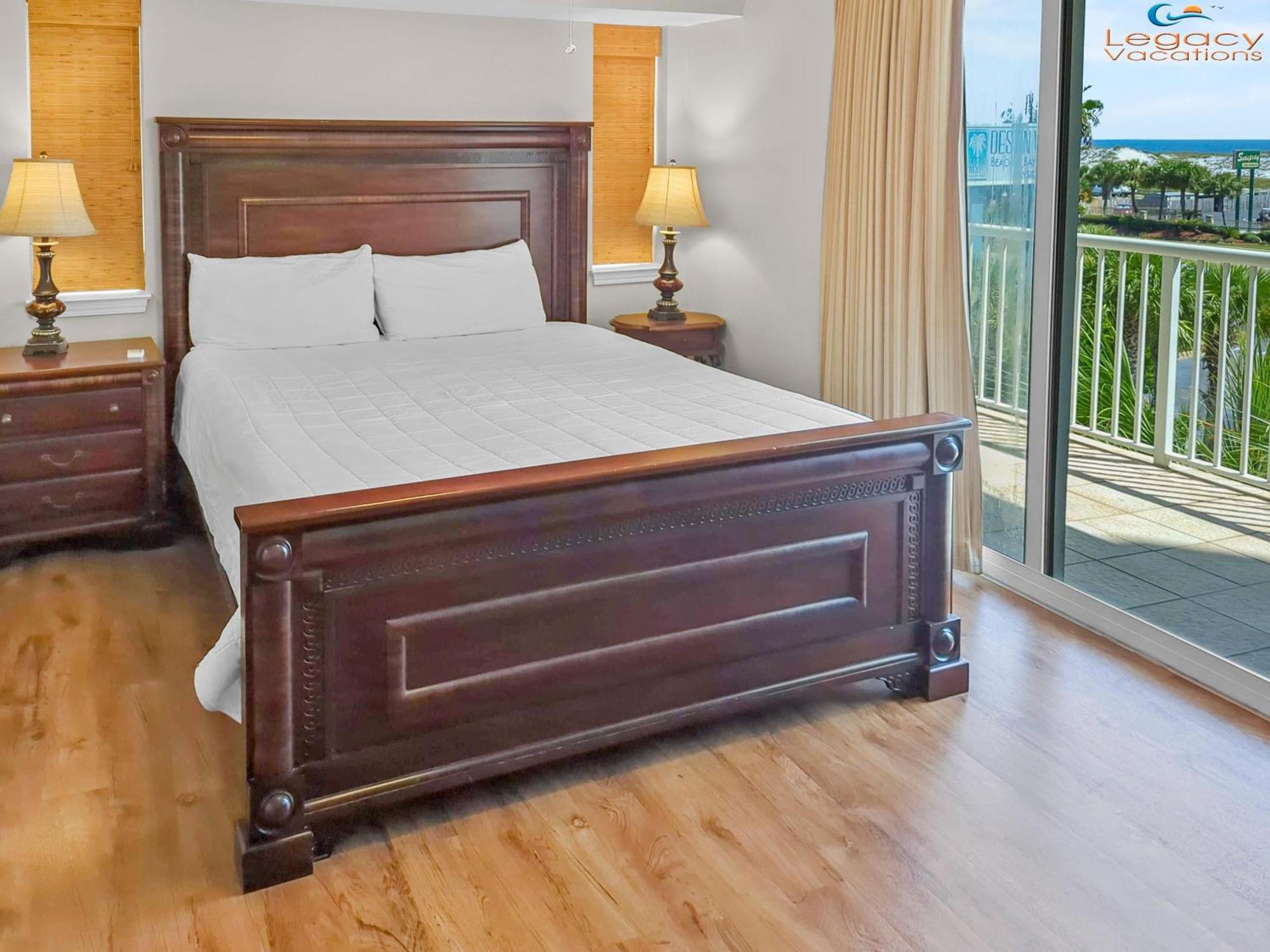 Destin West Pelican#408-resort Corner Lazy River! Holiday home