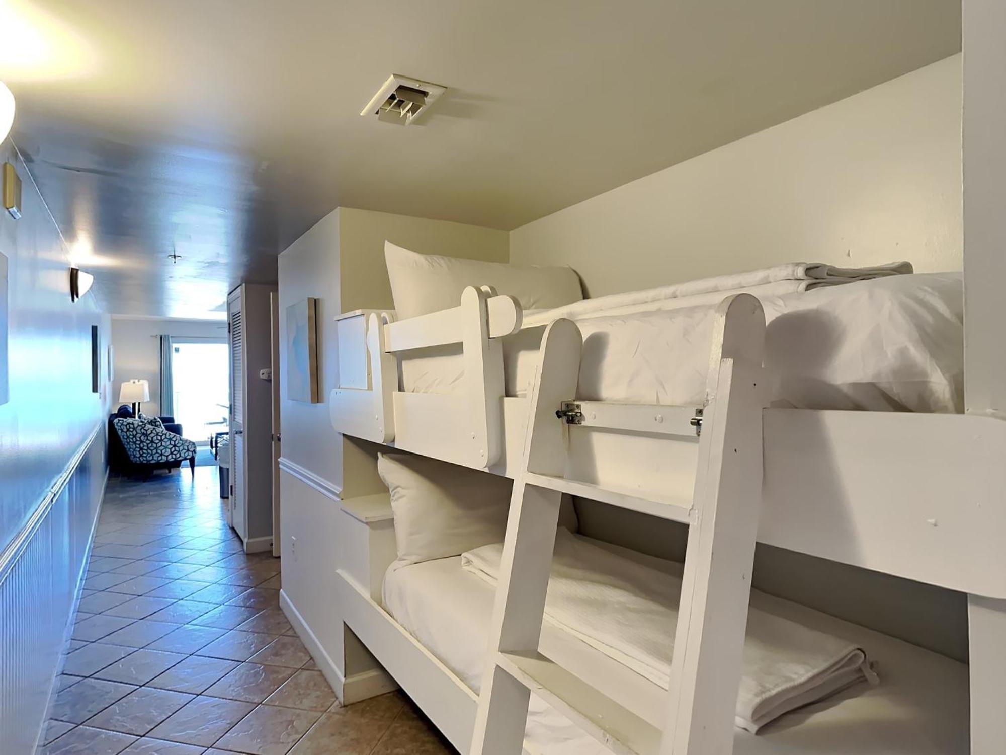Pelican Isle 213 - Sandy Toes 2 Apartment *