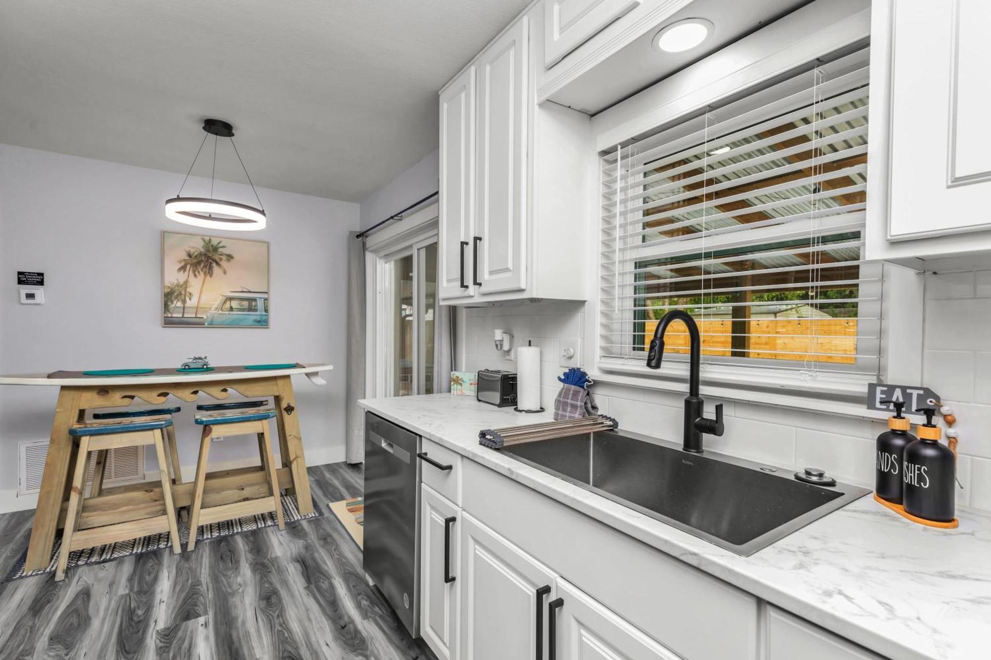 Holiday home Memorial House - Ping Pong, Grill, Arcade, Beach! *