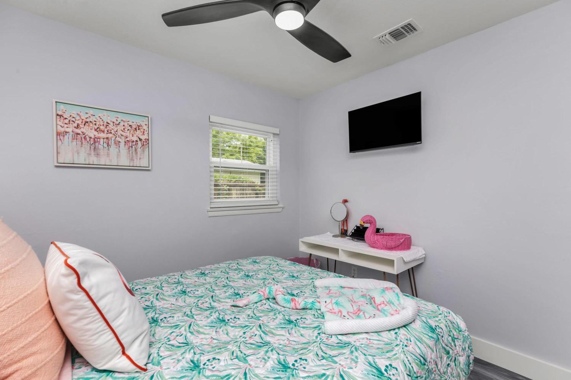 Memorial House - Ping Pong, Grill, Arcade, Beach! Holiday home *