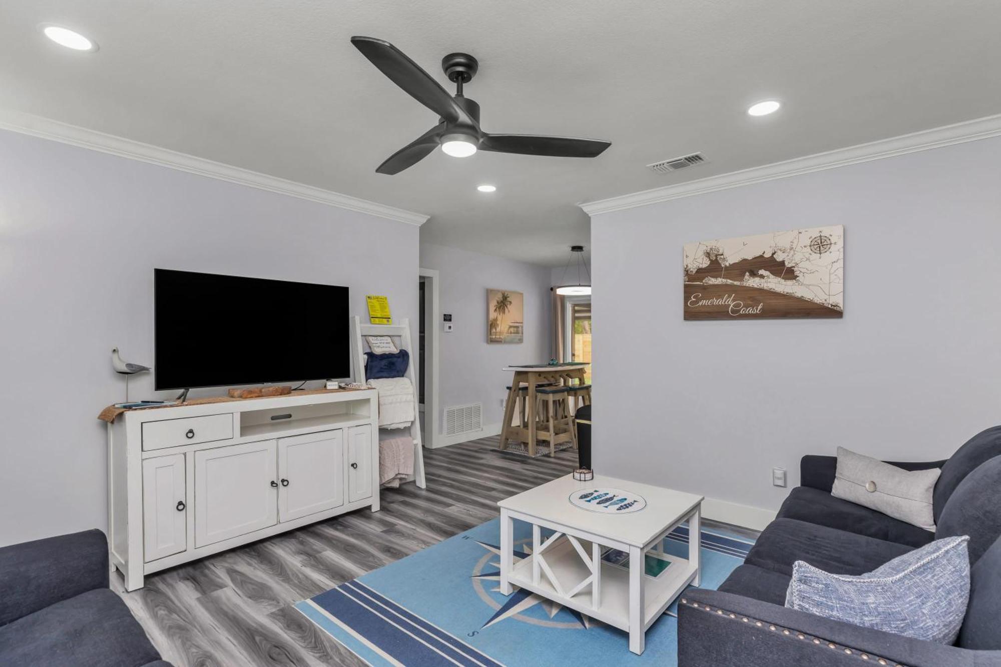 Memorial House - Ping Pong, Grill, Arcade, Beach! Fort Walton Beach