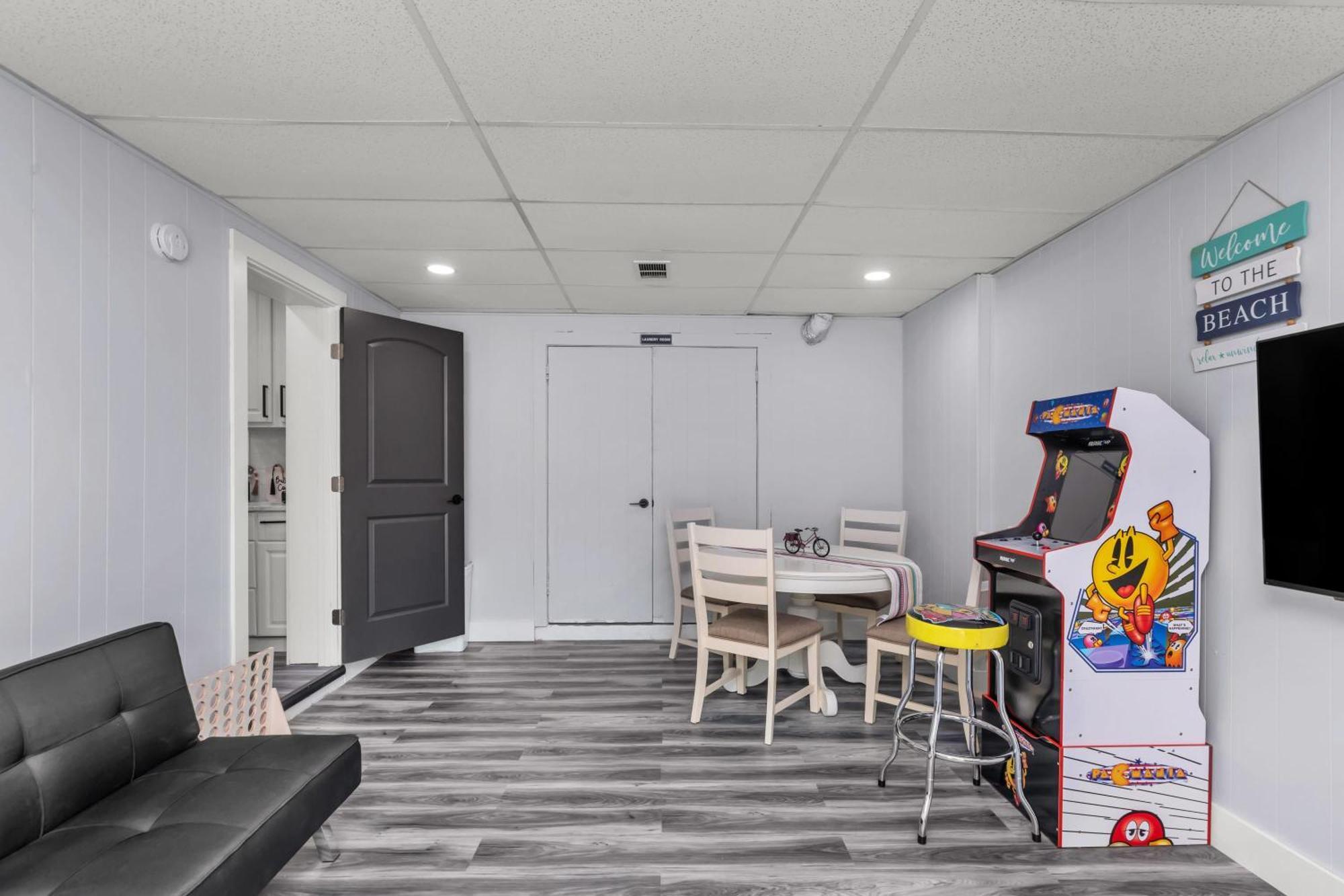Holiday home Memorial House - Ping Pong, Grill, Arcade, Beach!