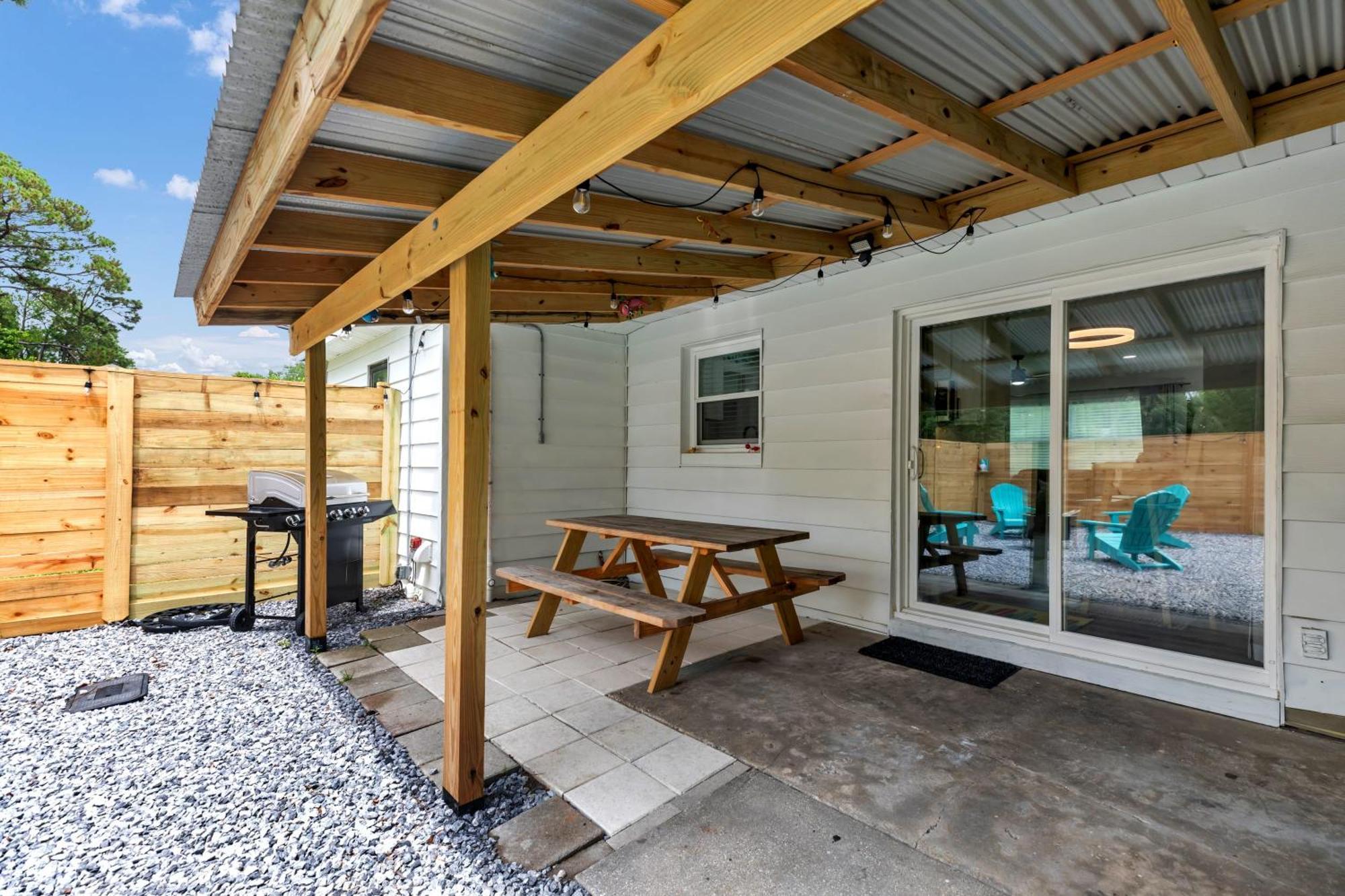Holiday home Memorial House - Ping Pong, Grill, Arcade, Beach! *