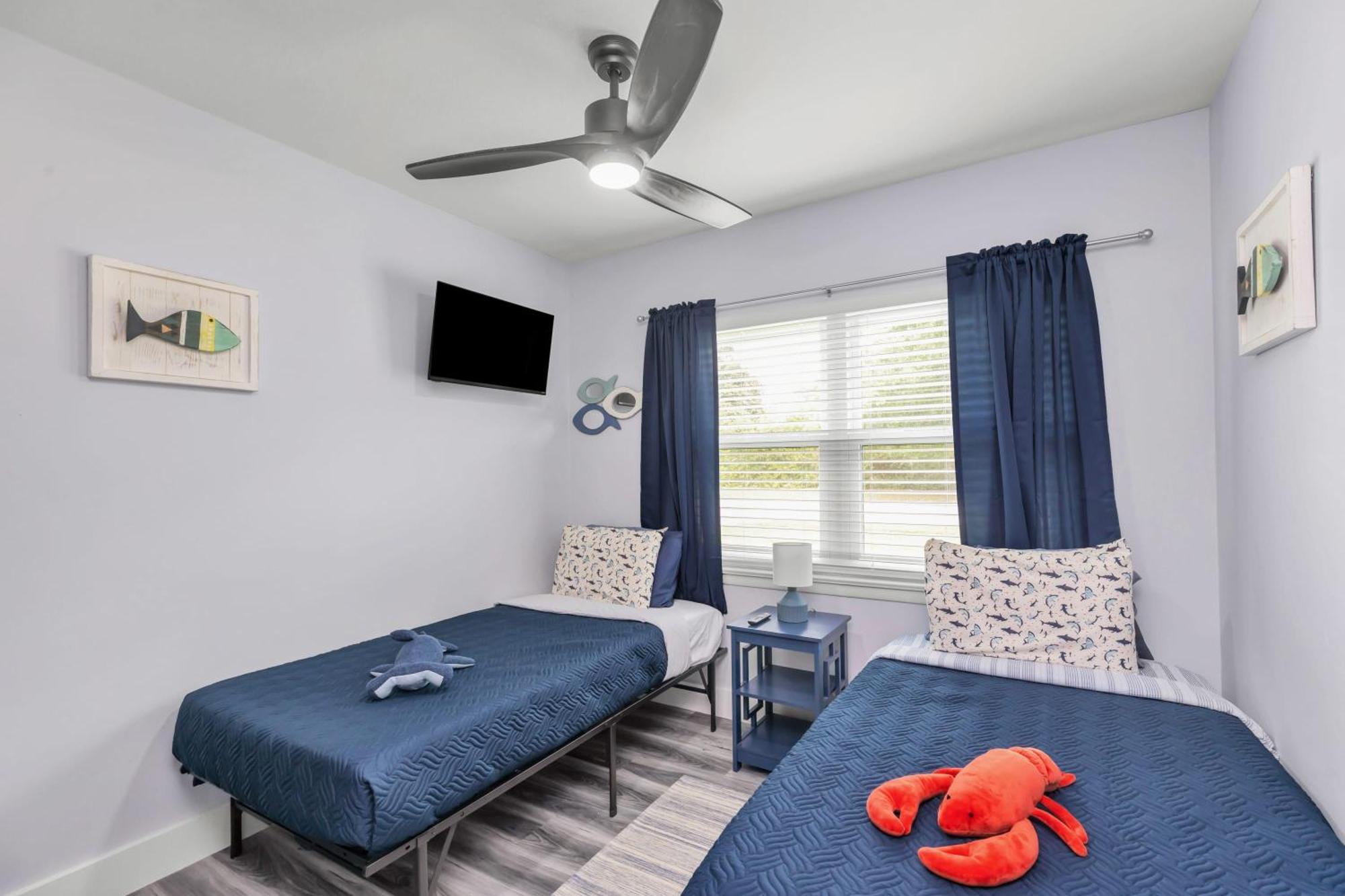 Memorial House - Ping Pong, Grill, Arcade, Beach! Fort Walton Beach