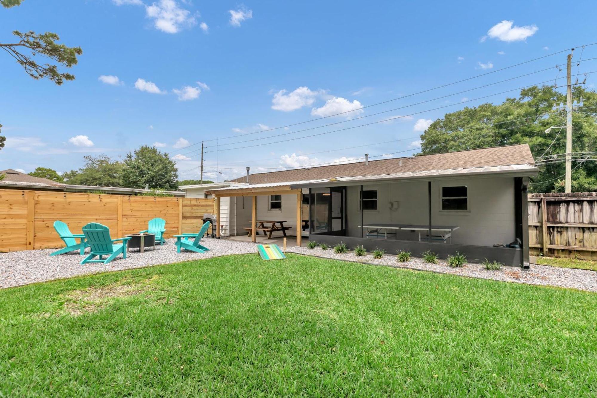 Holiday home Memorial House - Ping Pong, Grill, Arcade, Beach! Fort Walton Beach