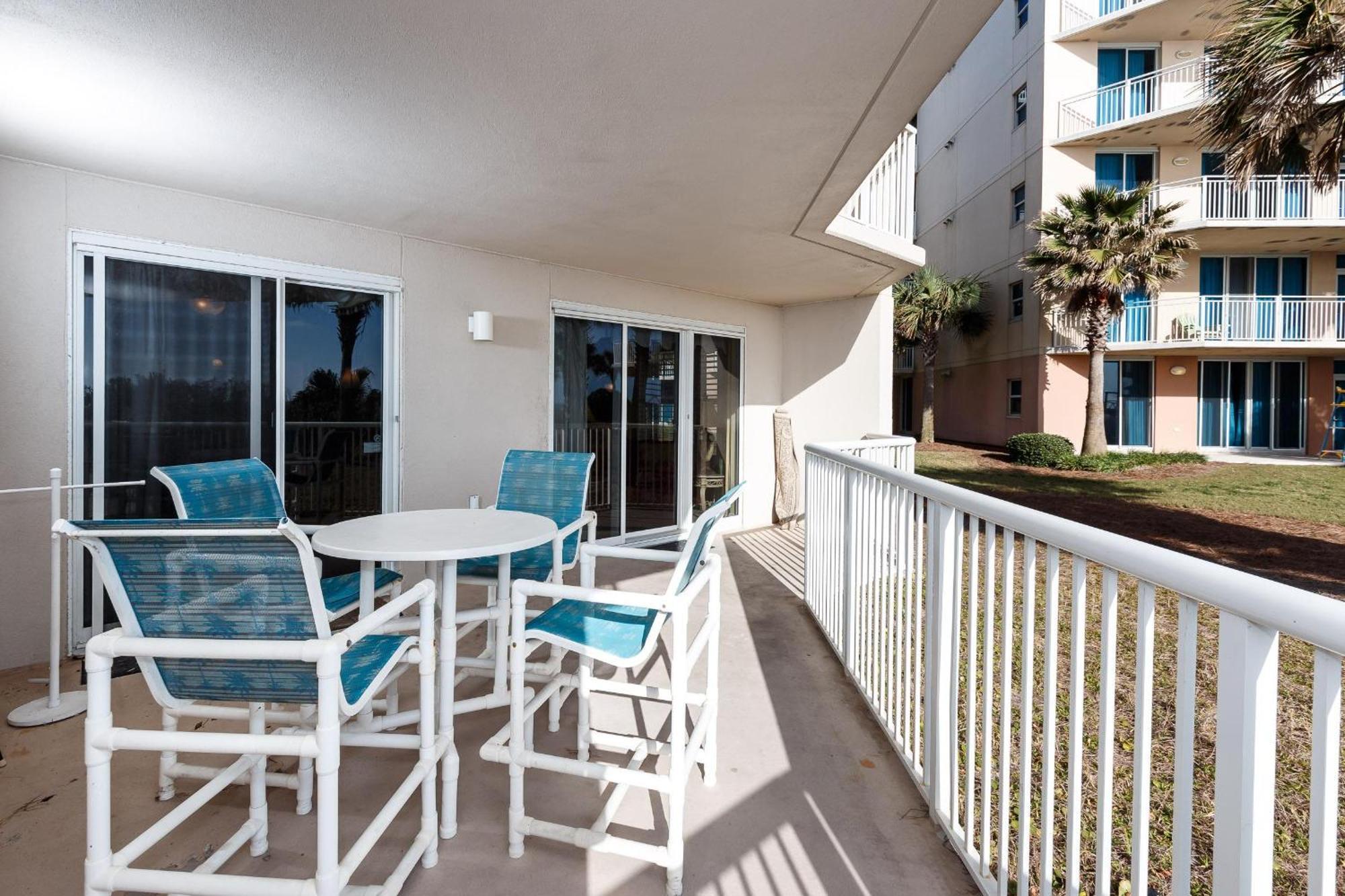 Apartment Smp 101 - 3 Bedroom Bchfront Poolside - Sleeps 9! Fort Walton Beach