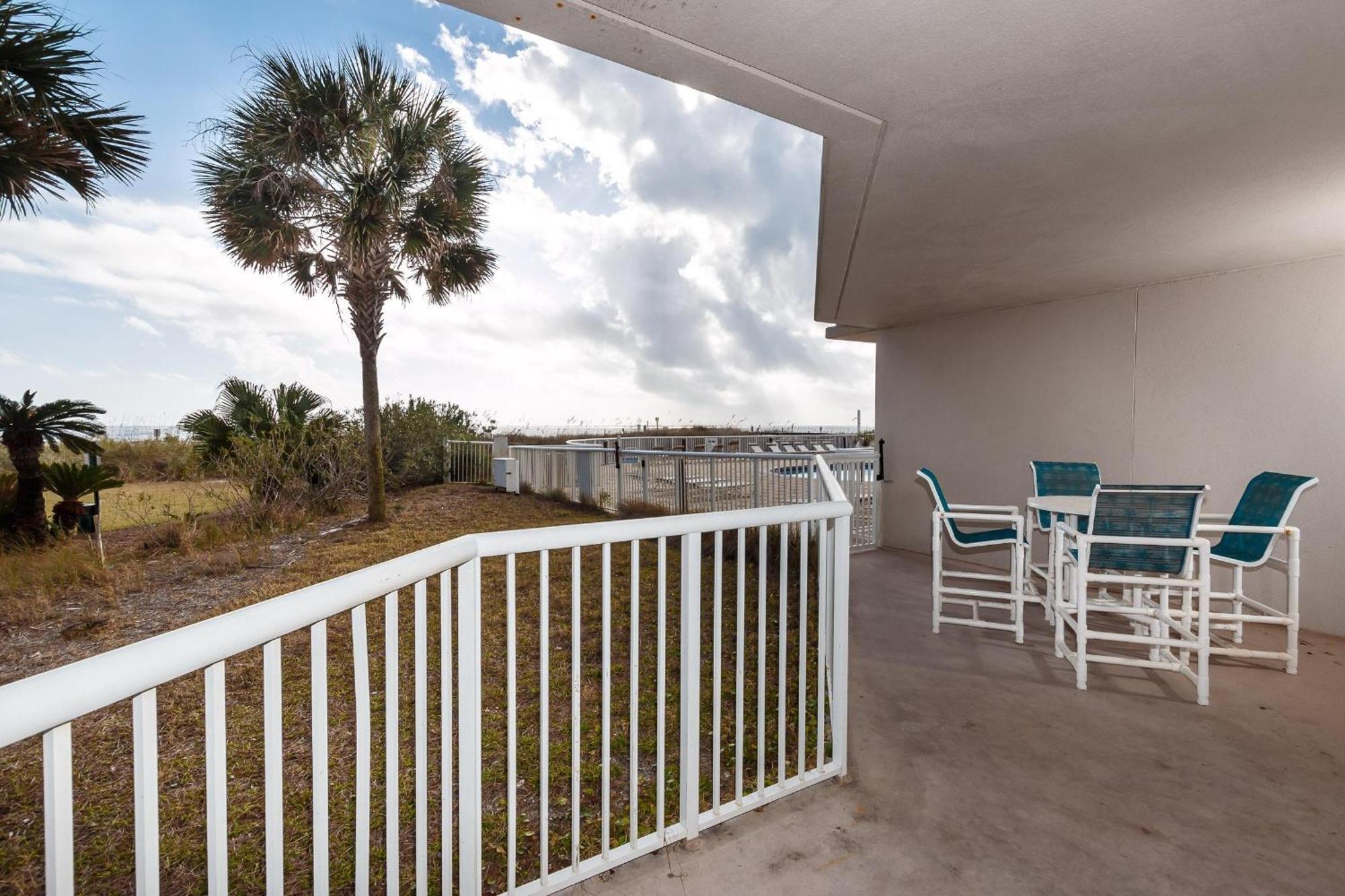Smp 101 - 3 Bedroom Bchfront Poolside - Sleeps 9! * Fort Walton Beach