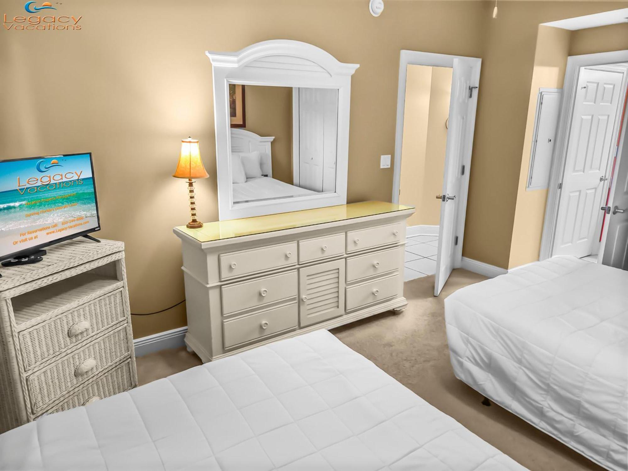 Smp 101 - 3 Bedroom Bchfront Poolside - Sleeps 9!