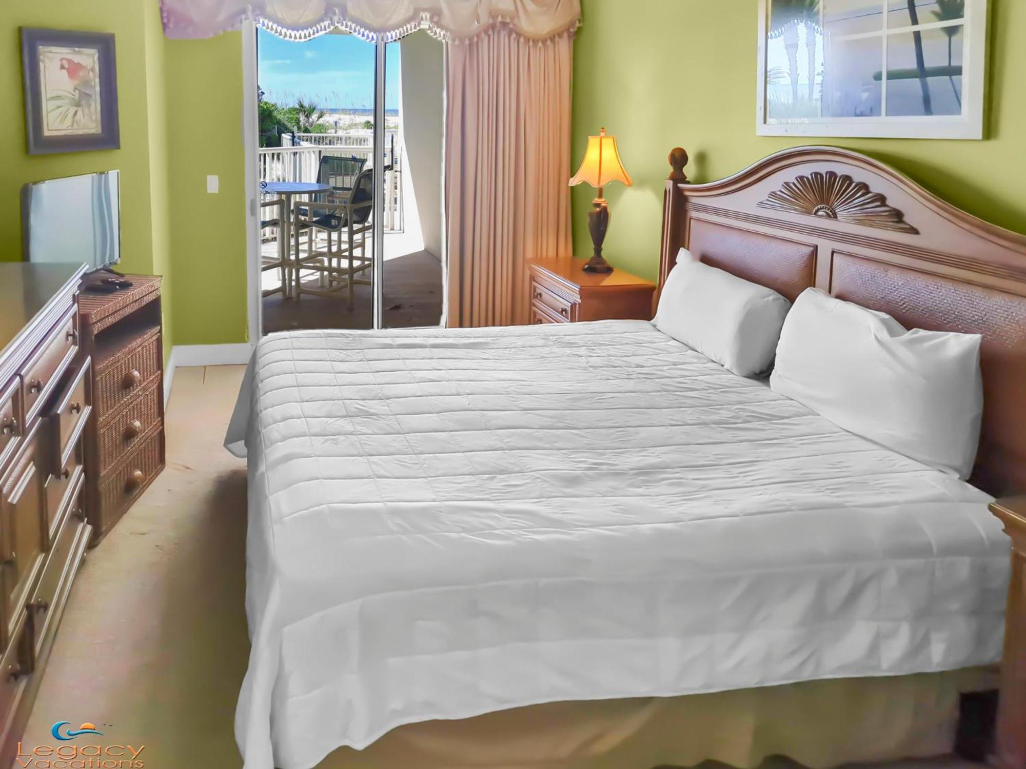 Apartment Smp 101 - 3 Bedroom Bchfront Poolside - Sleeps 9! *
