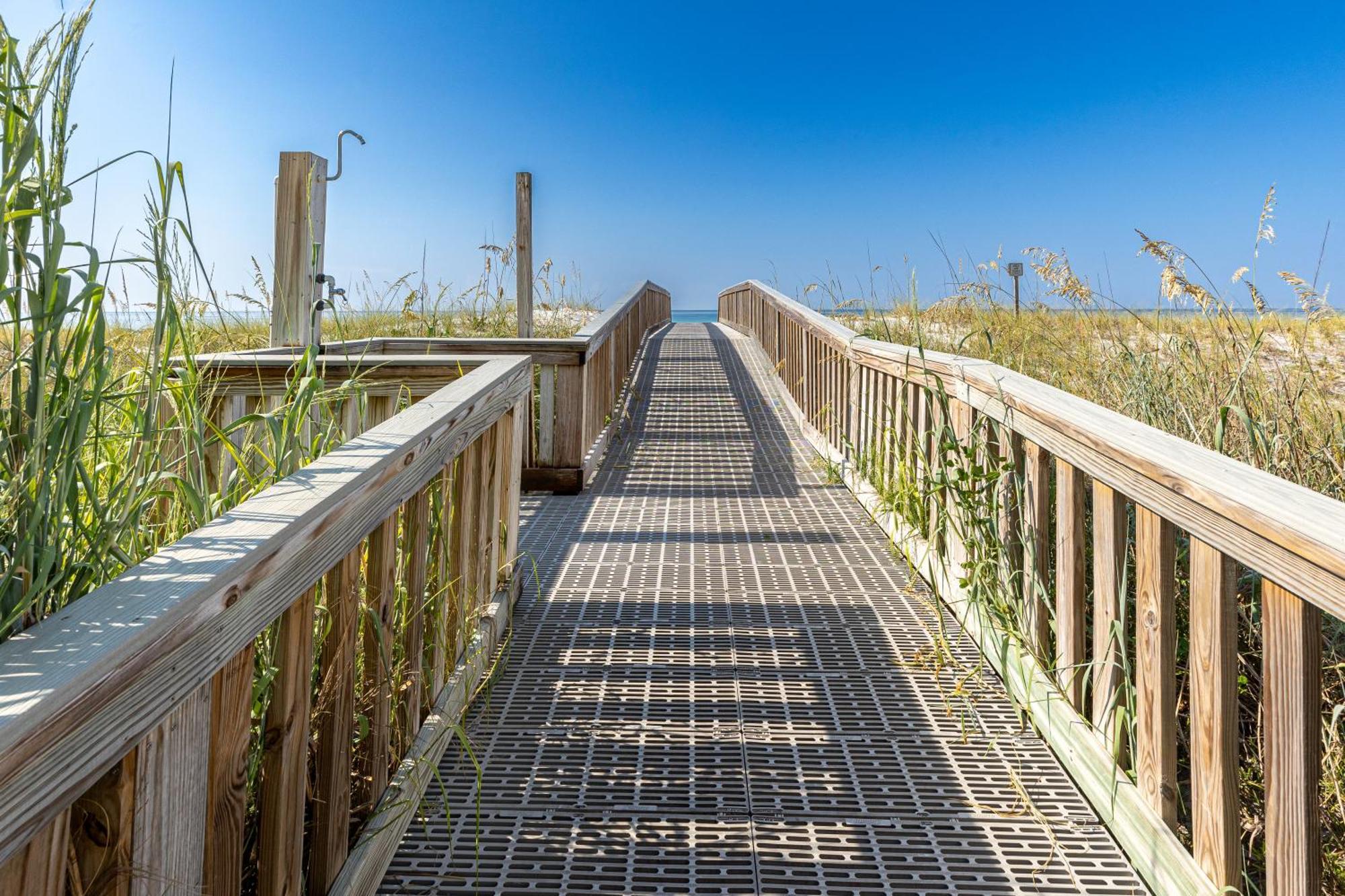 Sea Dunes 104- By Isle Apartment