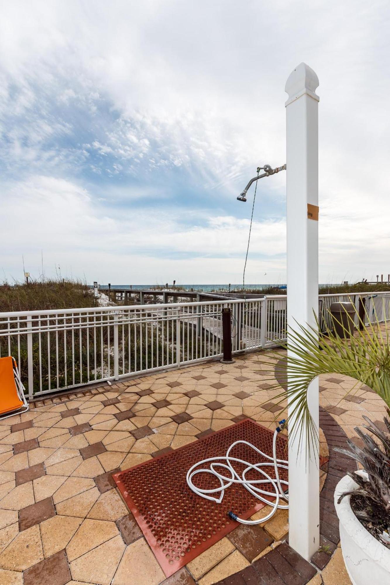 Smp 503 - Updated Beachfront - Free Service!