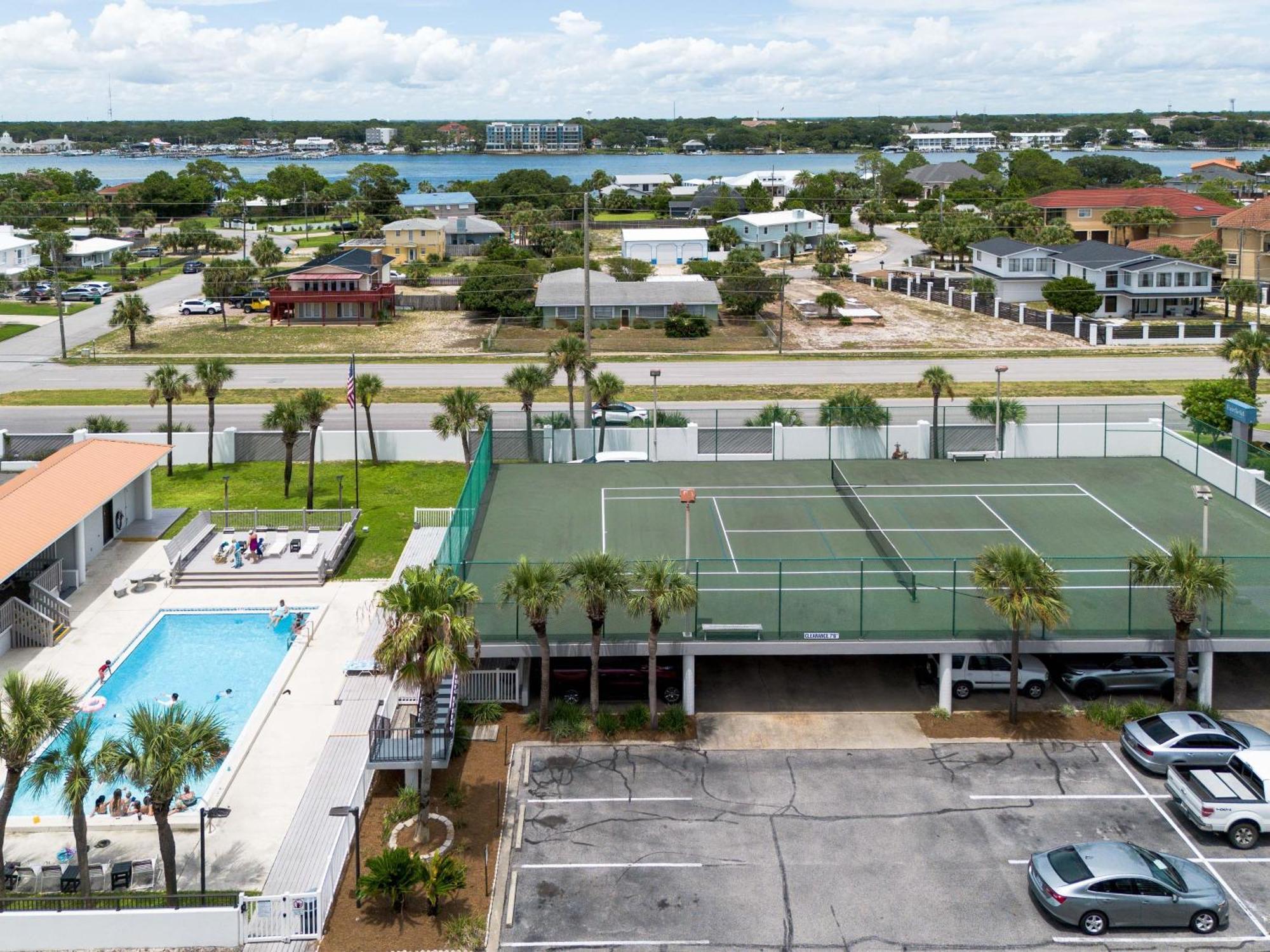 Surf Dweller 502 Apartment *