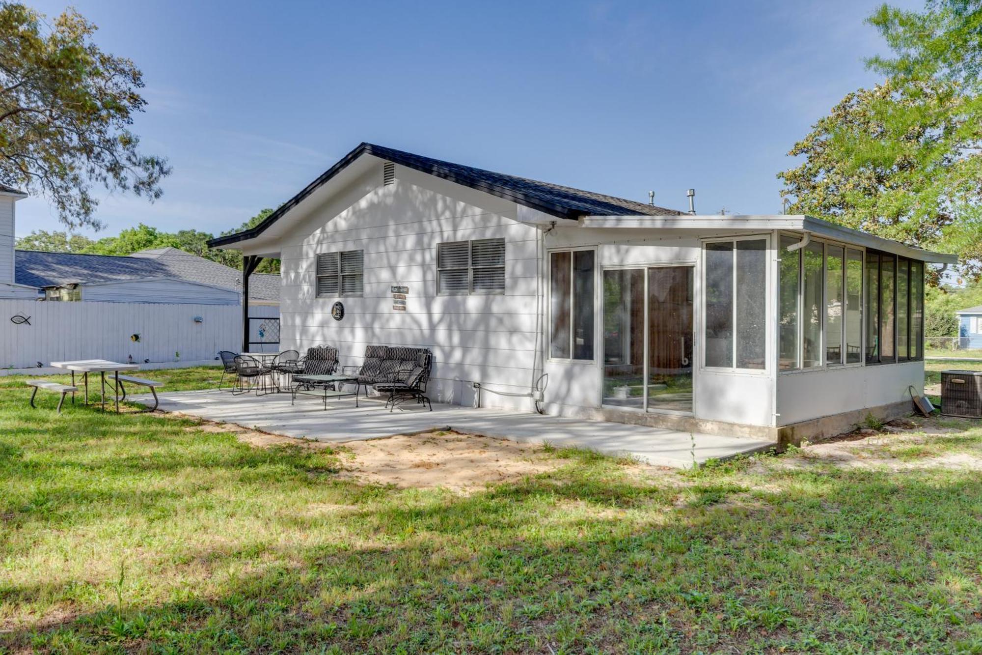 Sunny Walton Vacation With Yard! Holiday home Fort Walton Beach