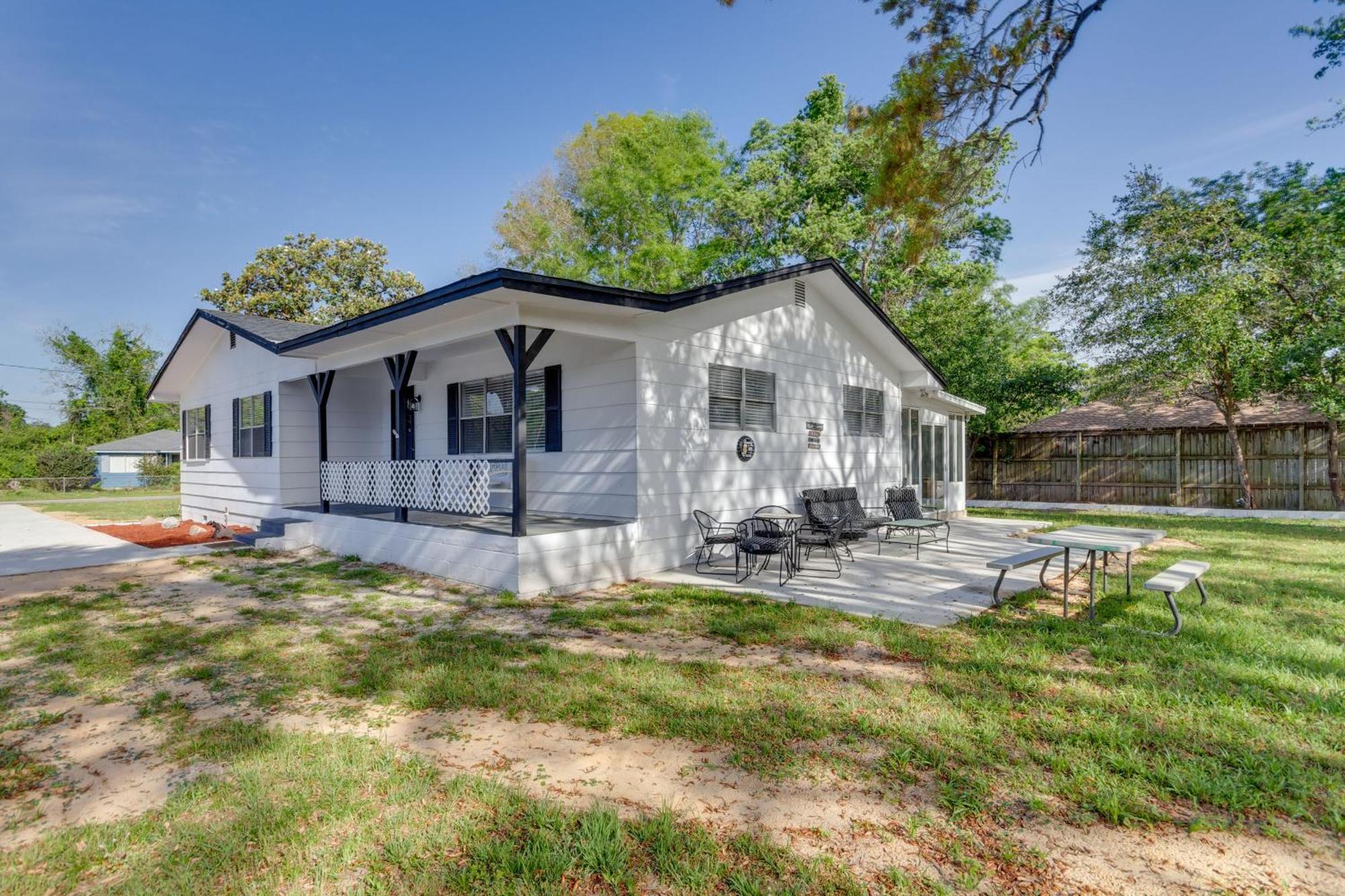 Holiday home Sunny Walton Vacation With Yard! Fort Walton Beach