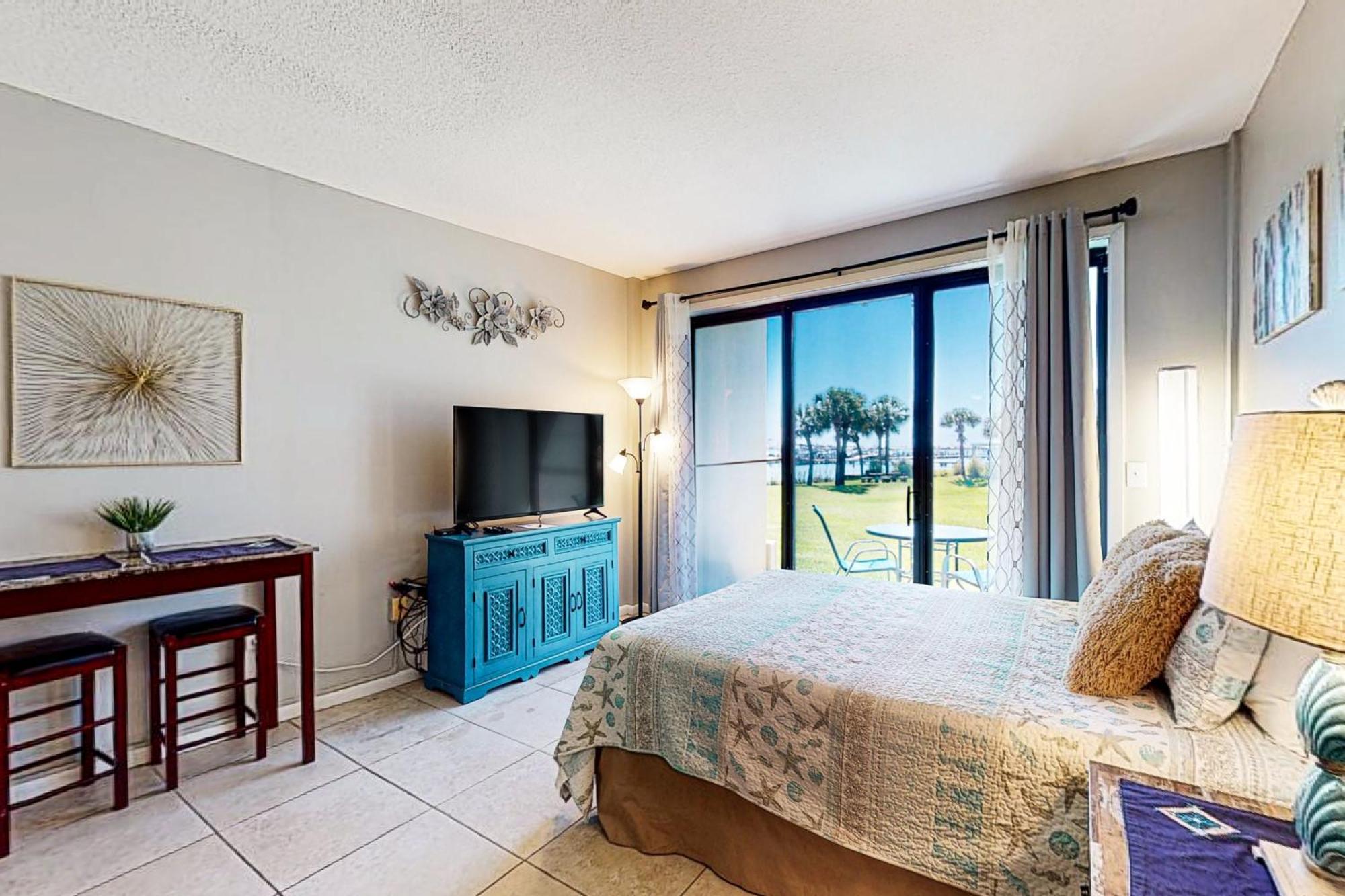 Pirates Bay A104 * Fort Walton Beach