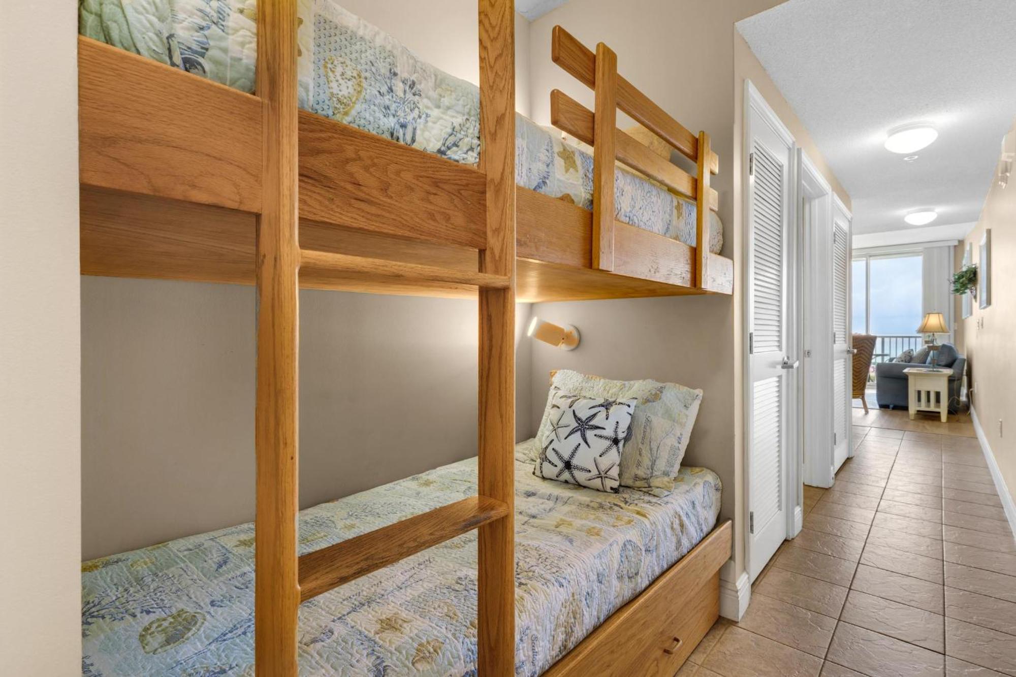 Waters Edge #213- Sea Dreams Holiday home *