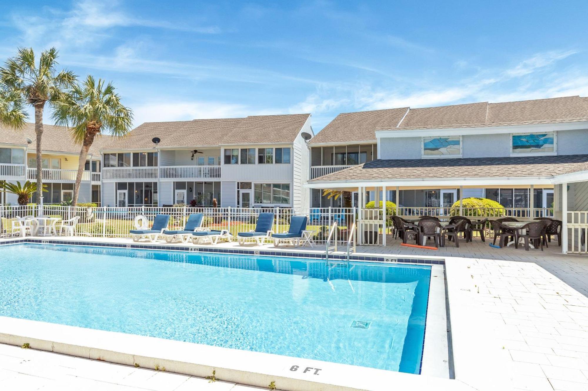 Apartment Seacrest 501b- By Isle *