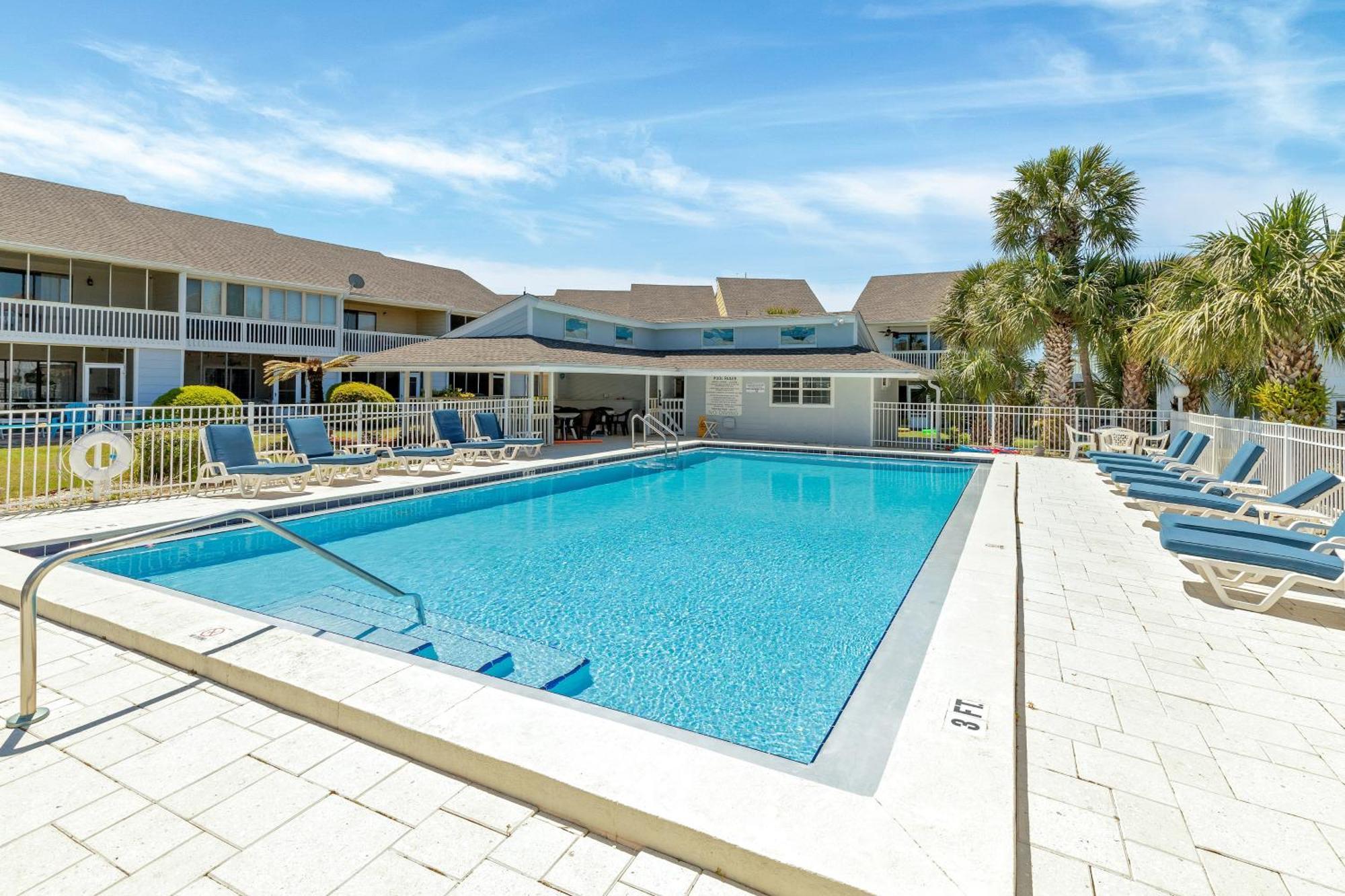 Apartment Seacrest 715a- By Isle *