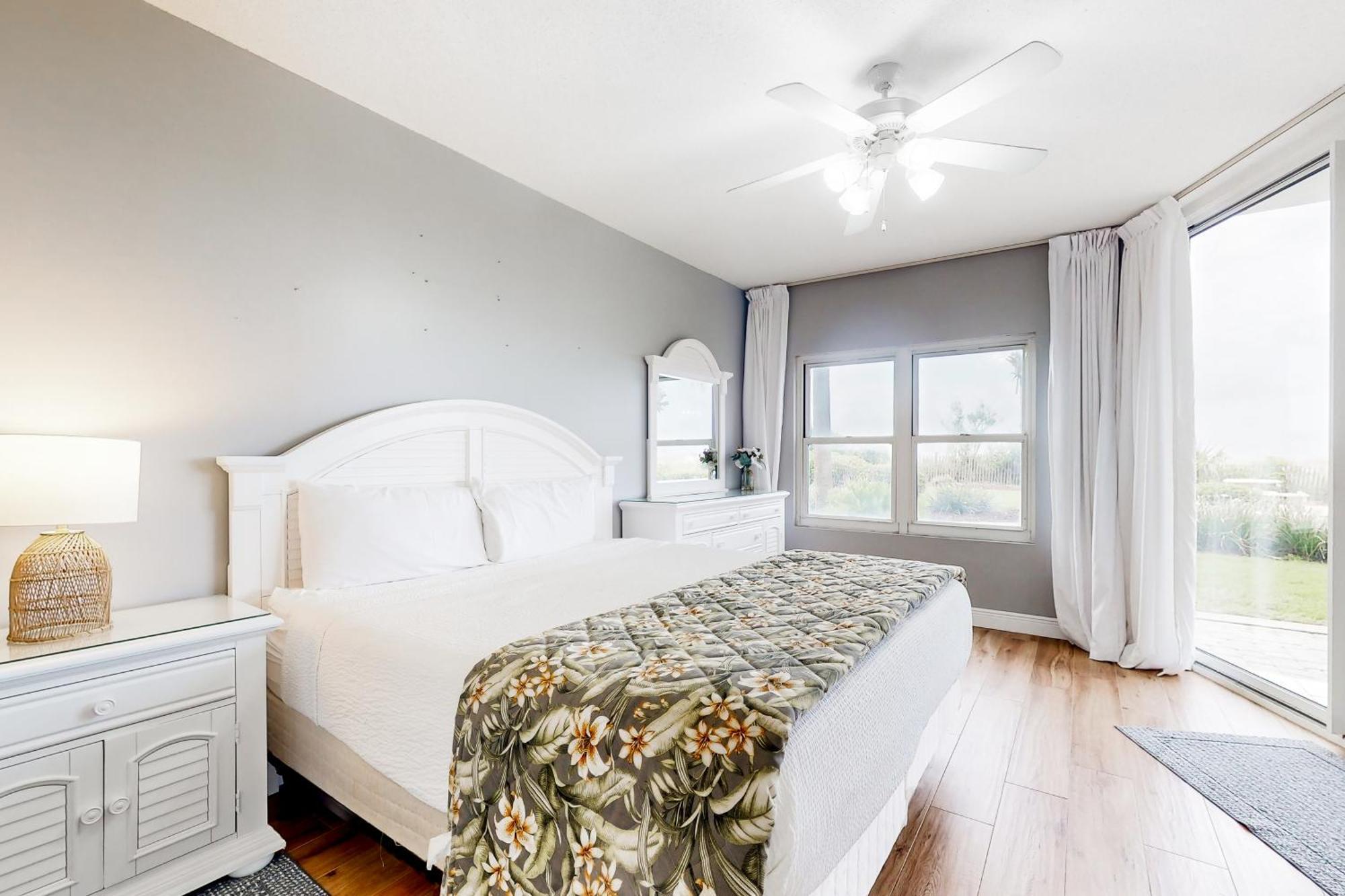 Waters Edge 105 Apartment *