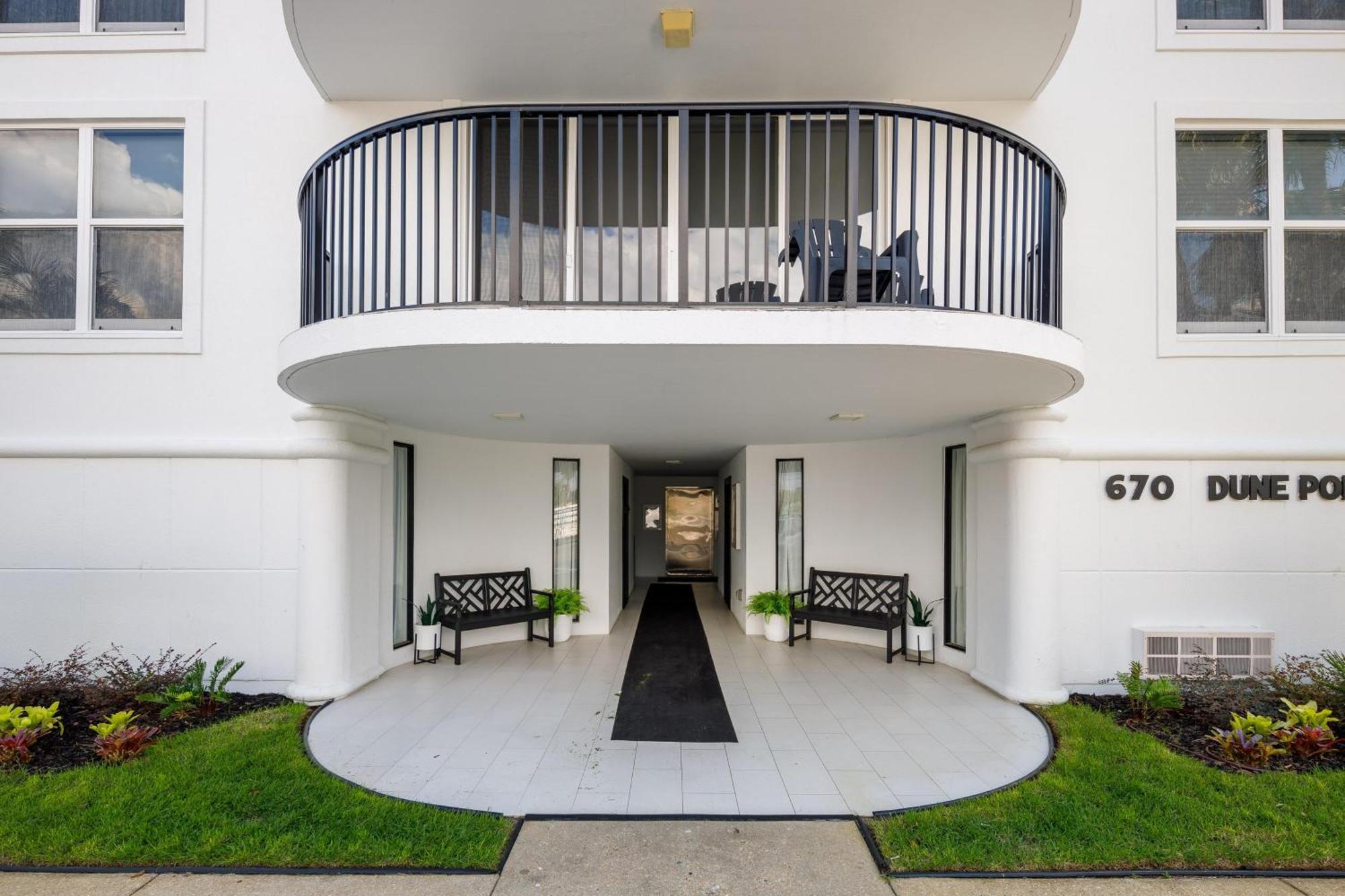 Dune Pointe 201 Apartment *