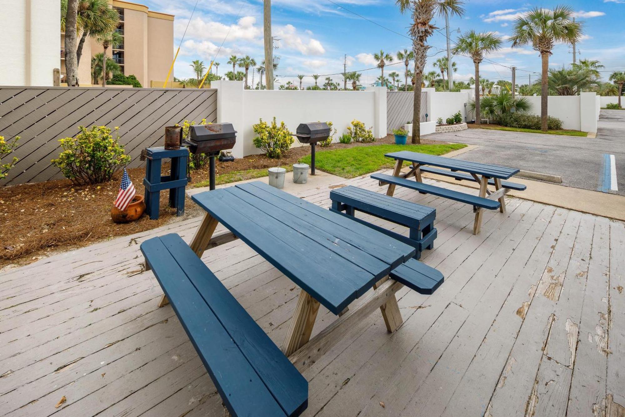Apartment Surf Dweller 208