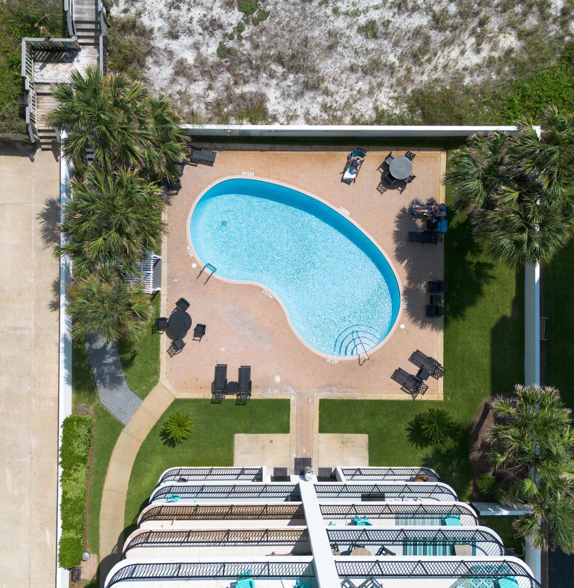 Dune Pointe 201