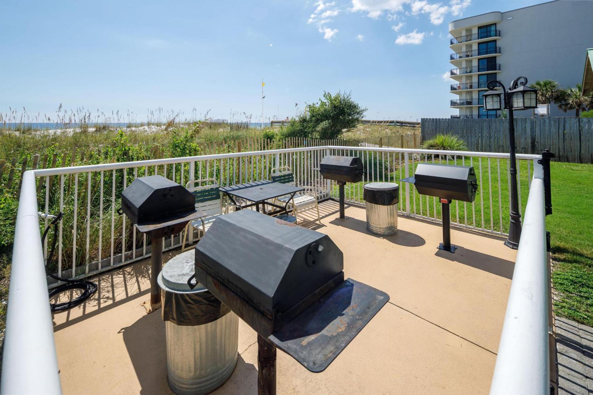 Apartment Waters Edge 507 *