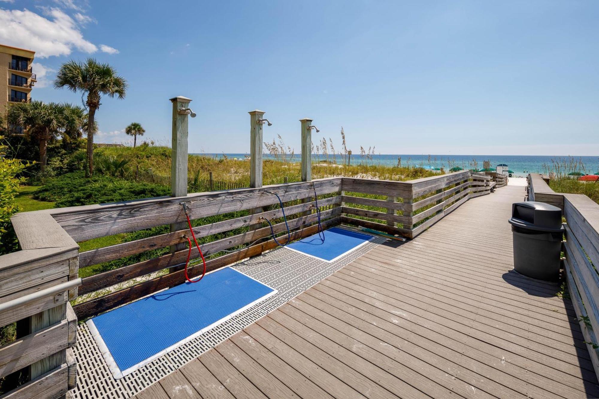 Waters Edge 507 Apartment