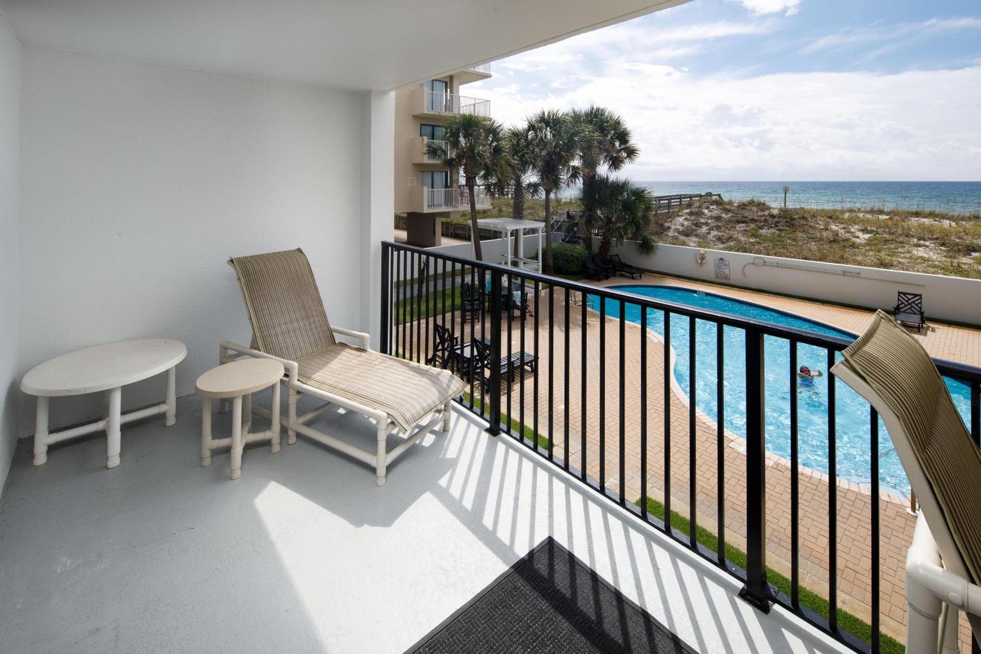 Dune Pointe 201 *