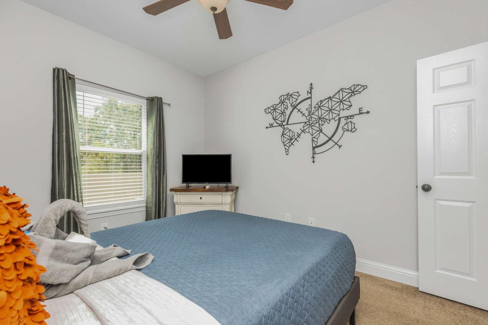 Owl's Nest - Cozy Townhome Close To Beaches, Attractions & More! Holiday home *