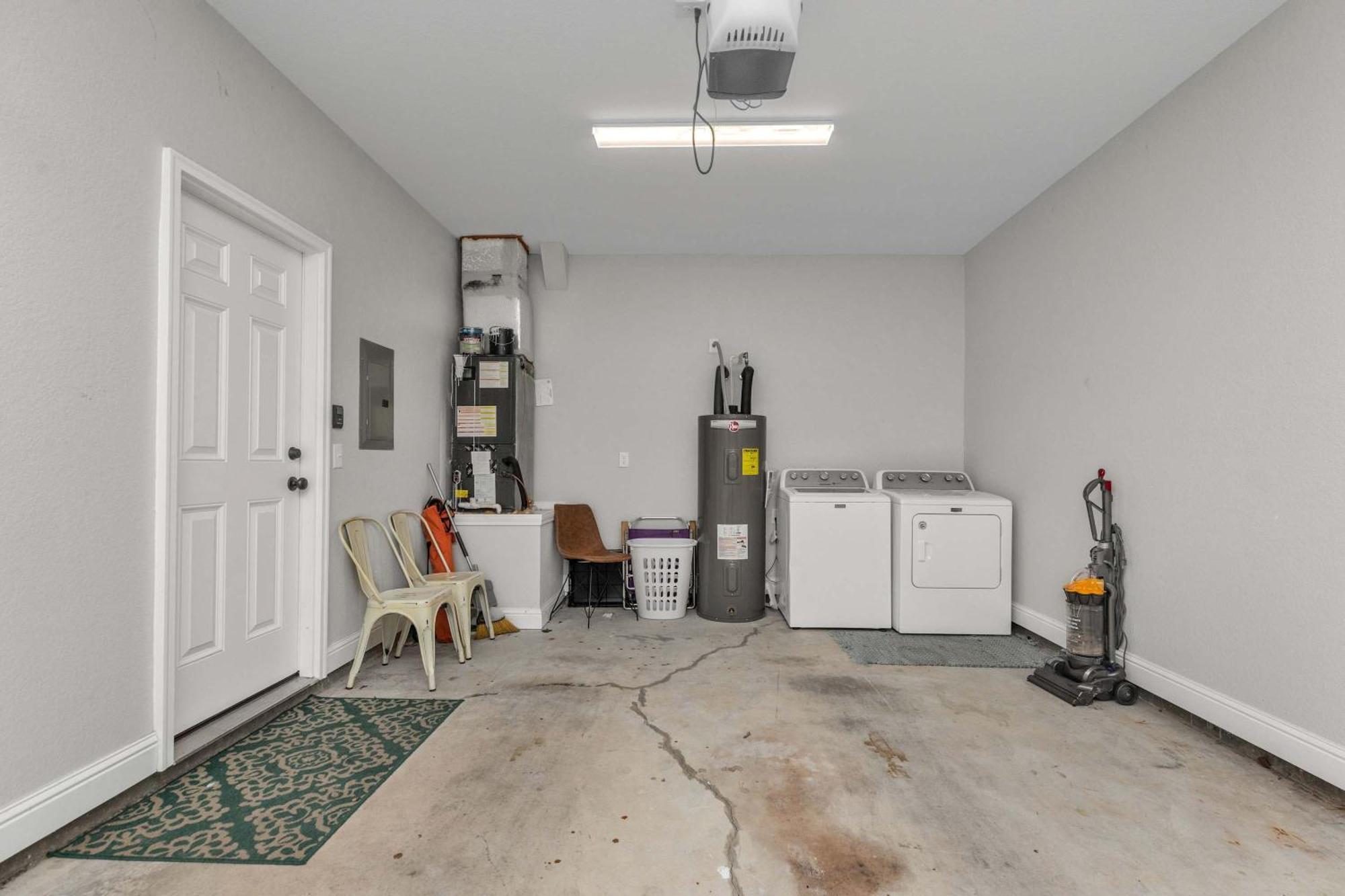 Owl's Nest - Cozy Townhome Close To Beaches, Attractions & More! *